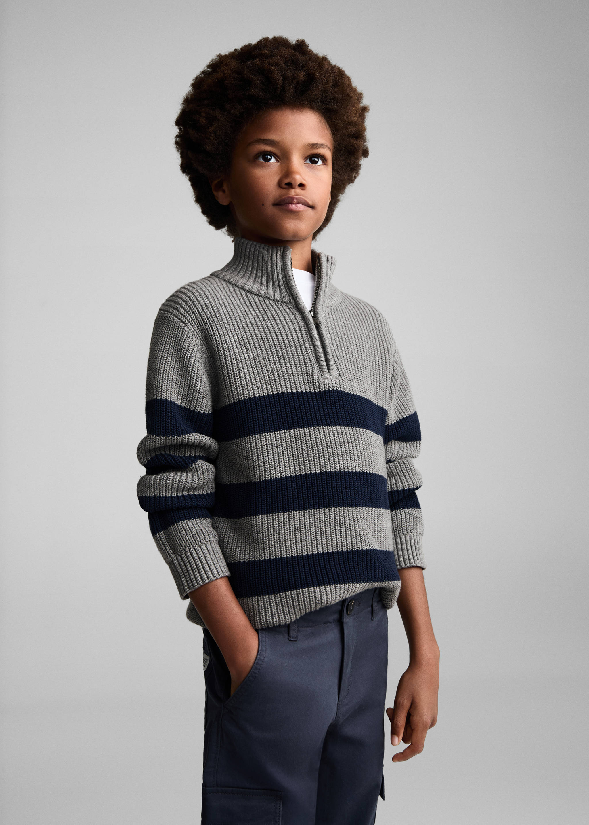 Straight-fit cargo pants - Medium plane