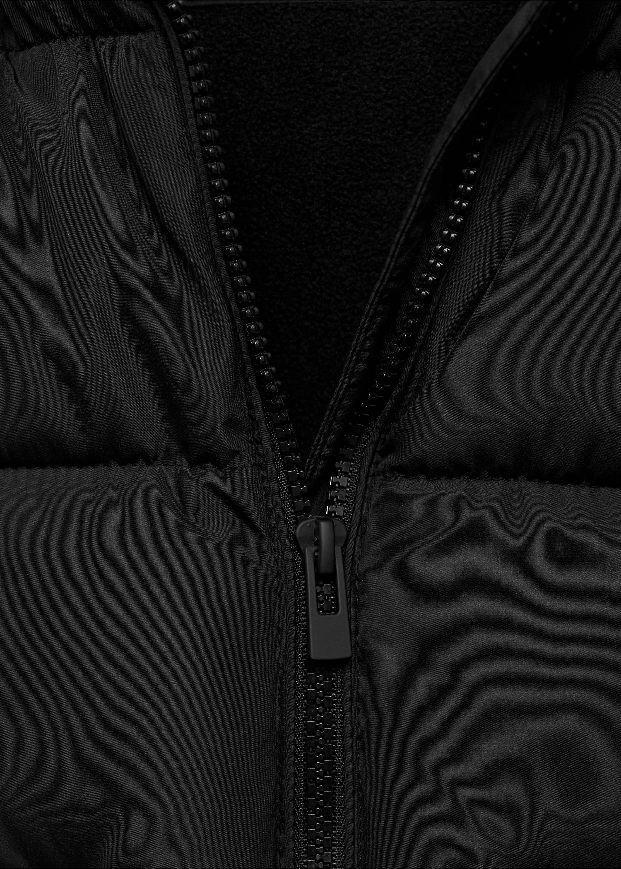 Gilet matelassé long - Détail de l'article 8, Noir. Ref: 77024438-00.