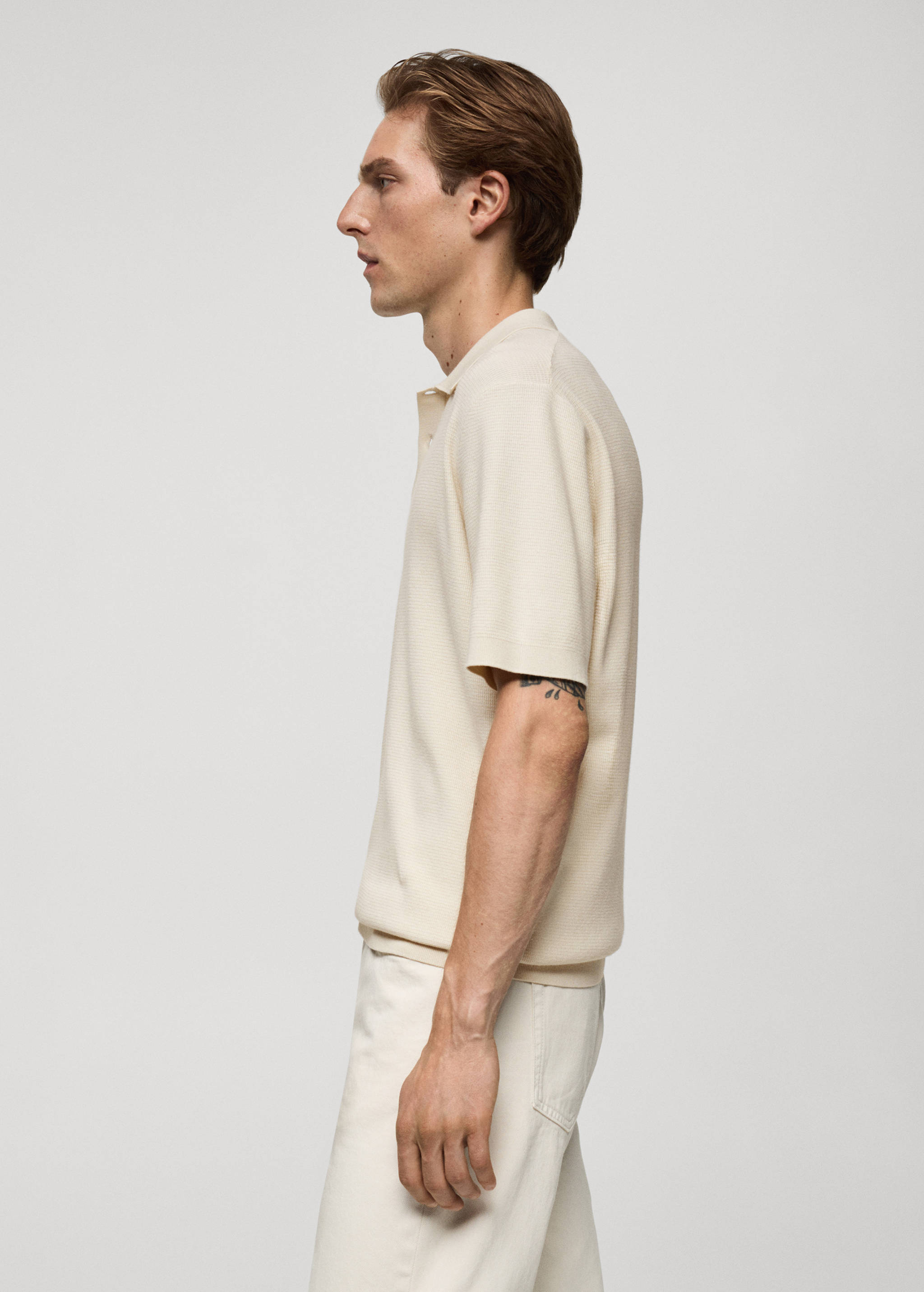 Structured fine-knit polo shirt - Details of the article 2
