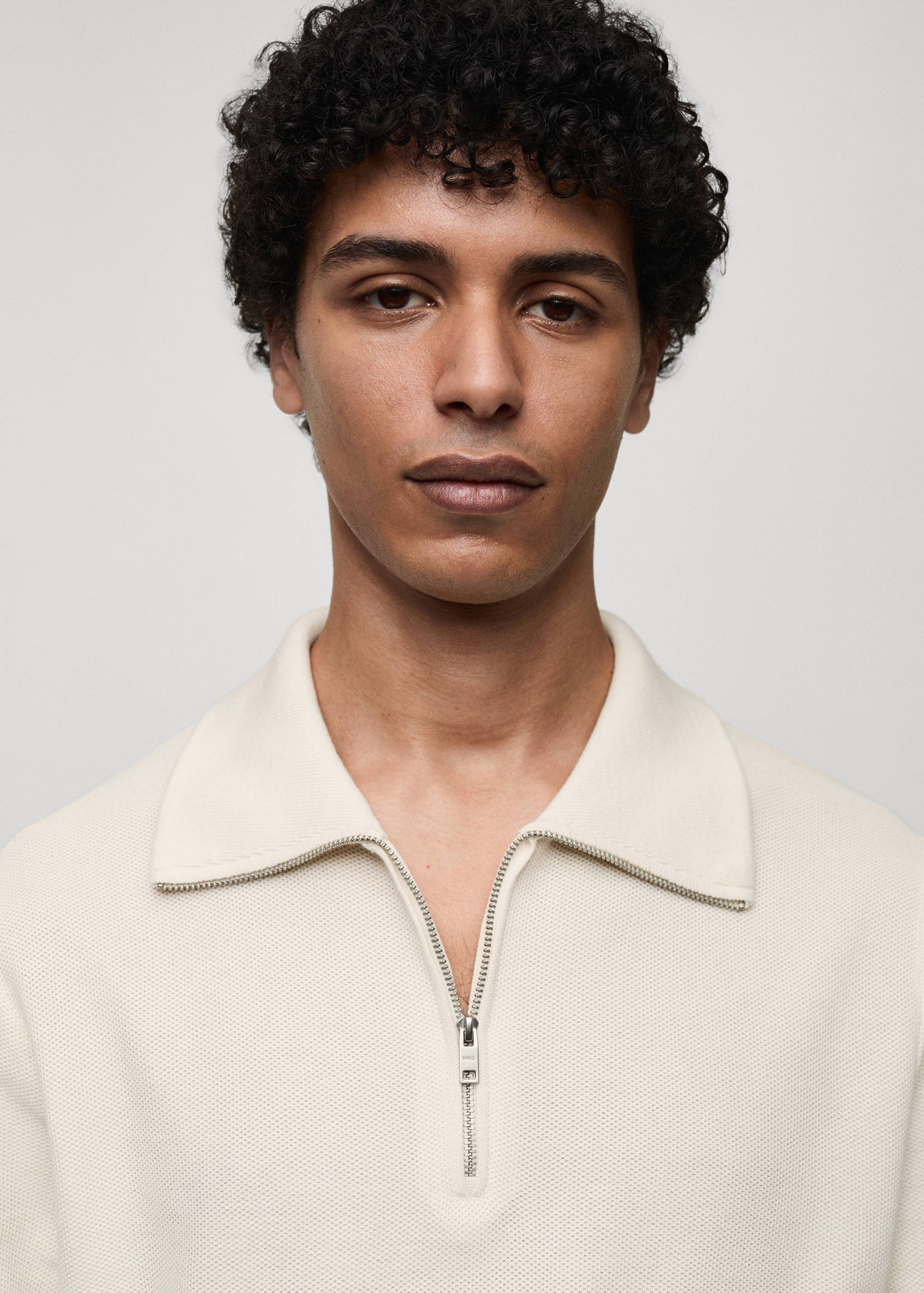 Pull-over structuré col polo zippé - Détail de l'article 1