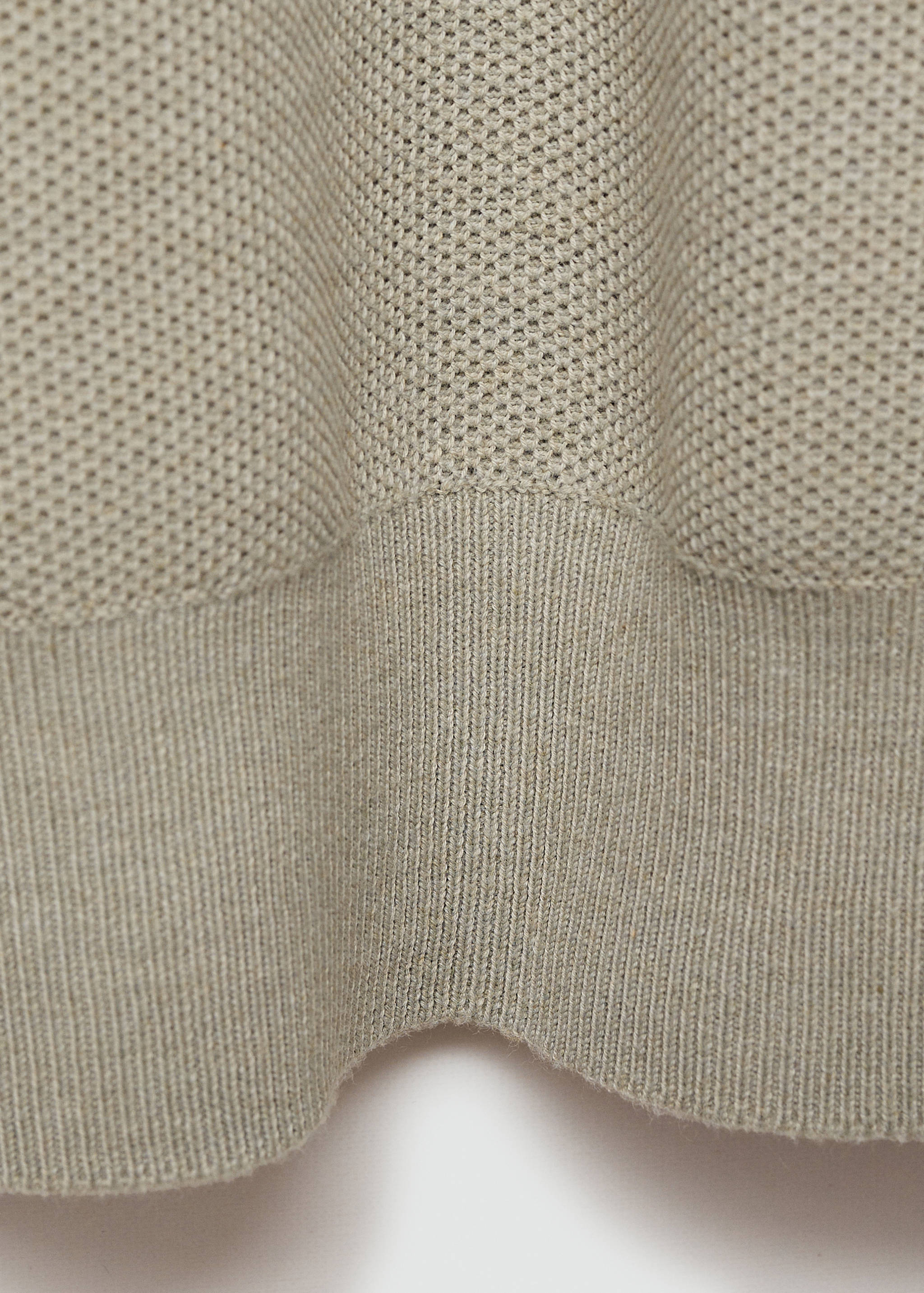 Knitted structured polo sweater - Details of the article 0
