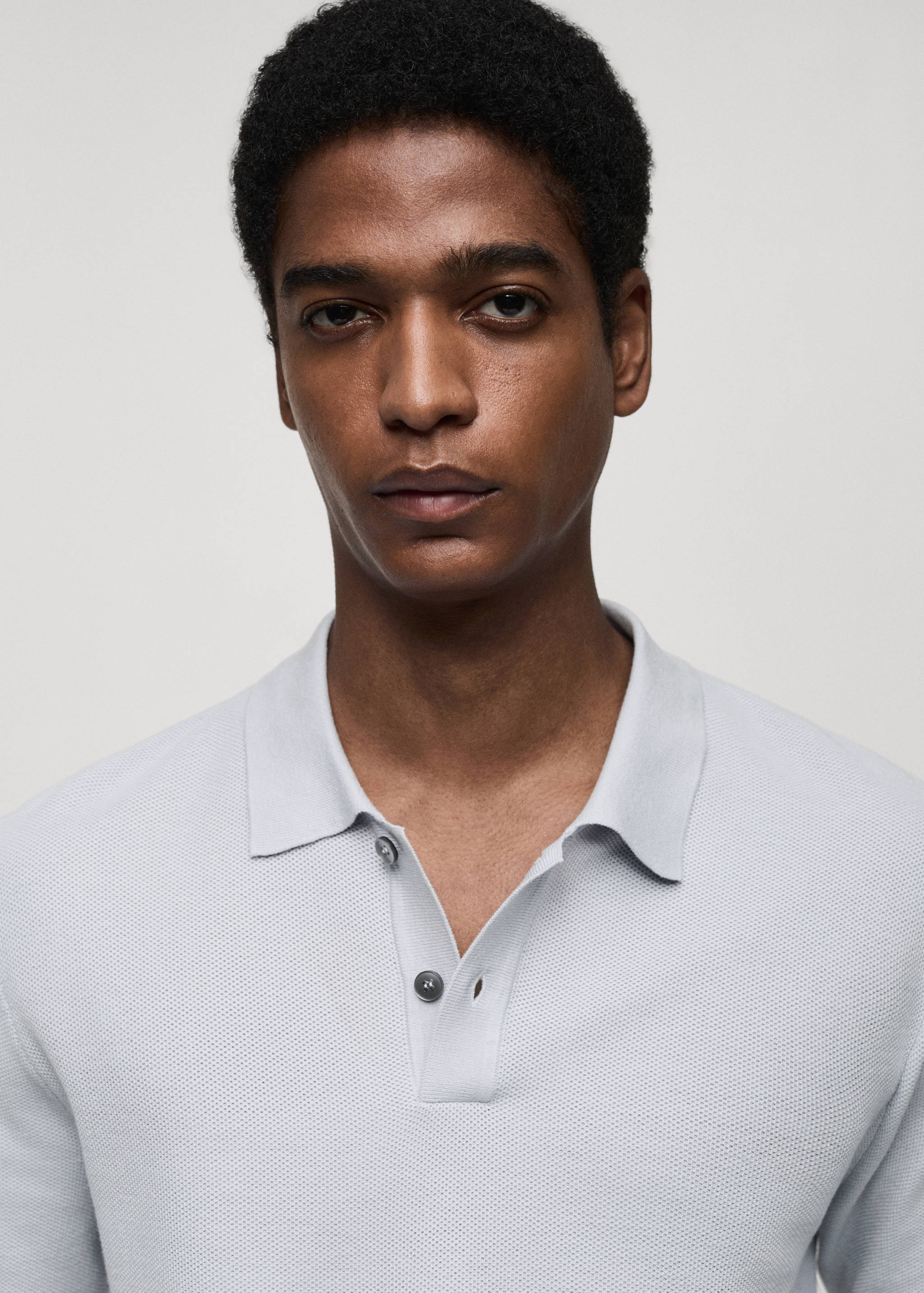 Knitted structured polo sweater - Details of the article 1