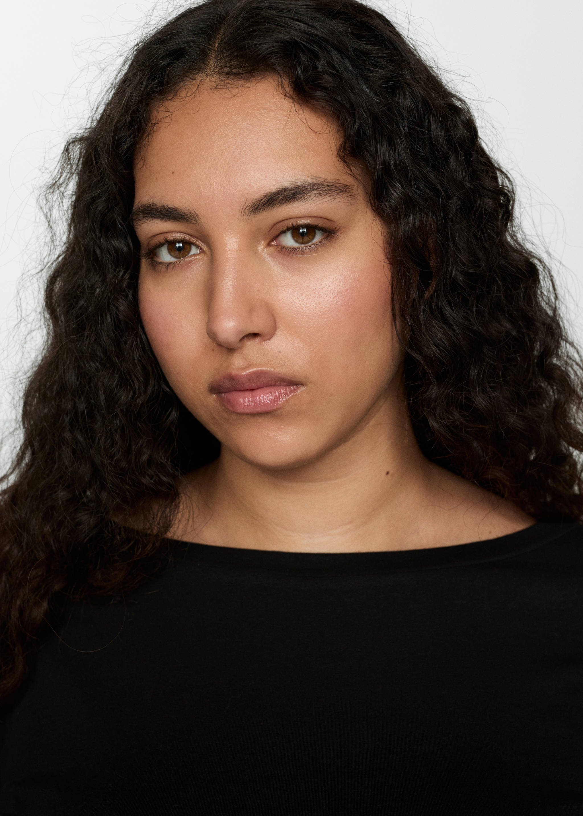 T-shirt met lange mouwen en boothals - Detail van het artikel 4