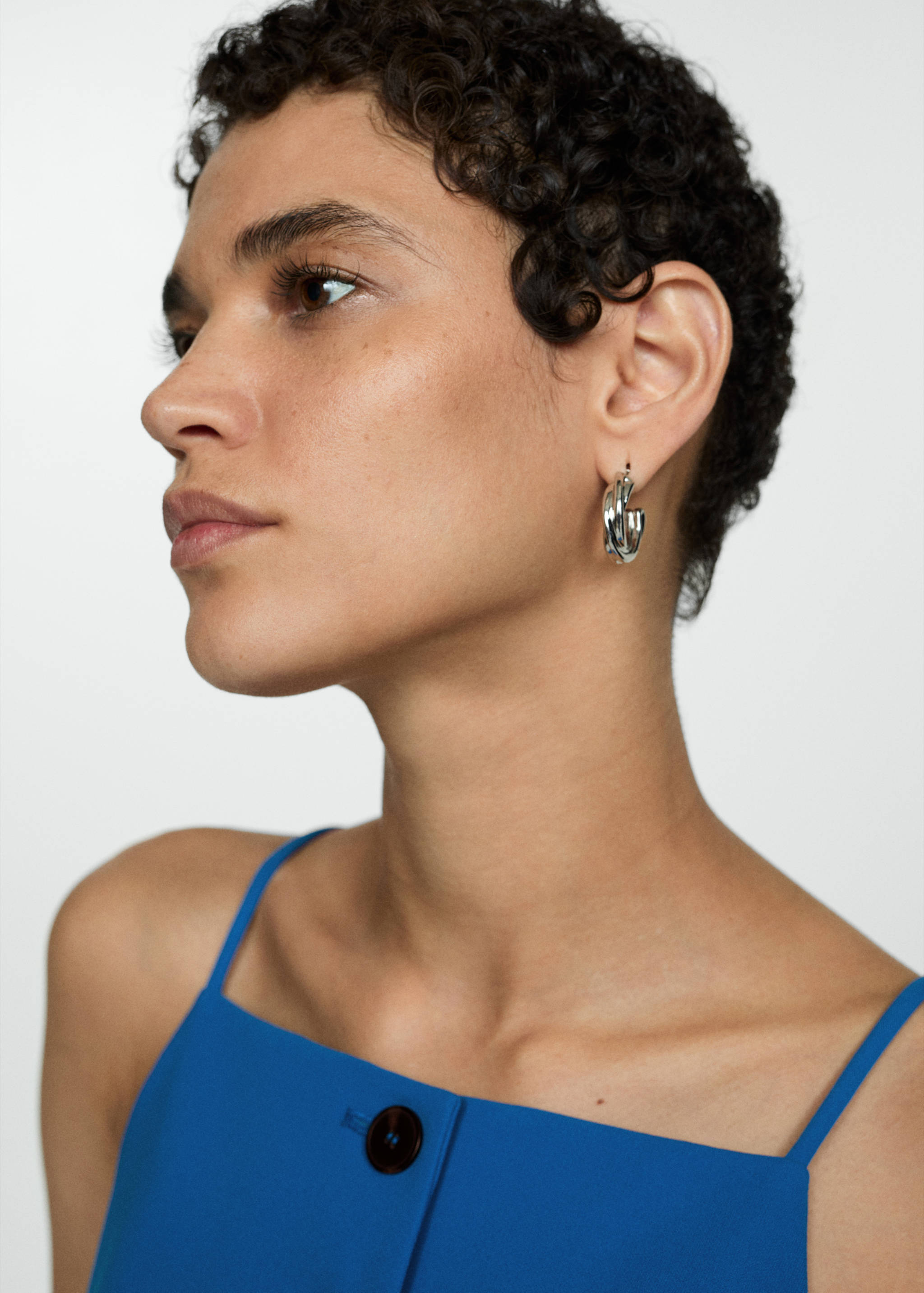 Halter-neck gilet with buttons - Details of the article 1