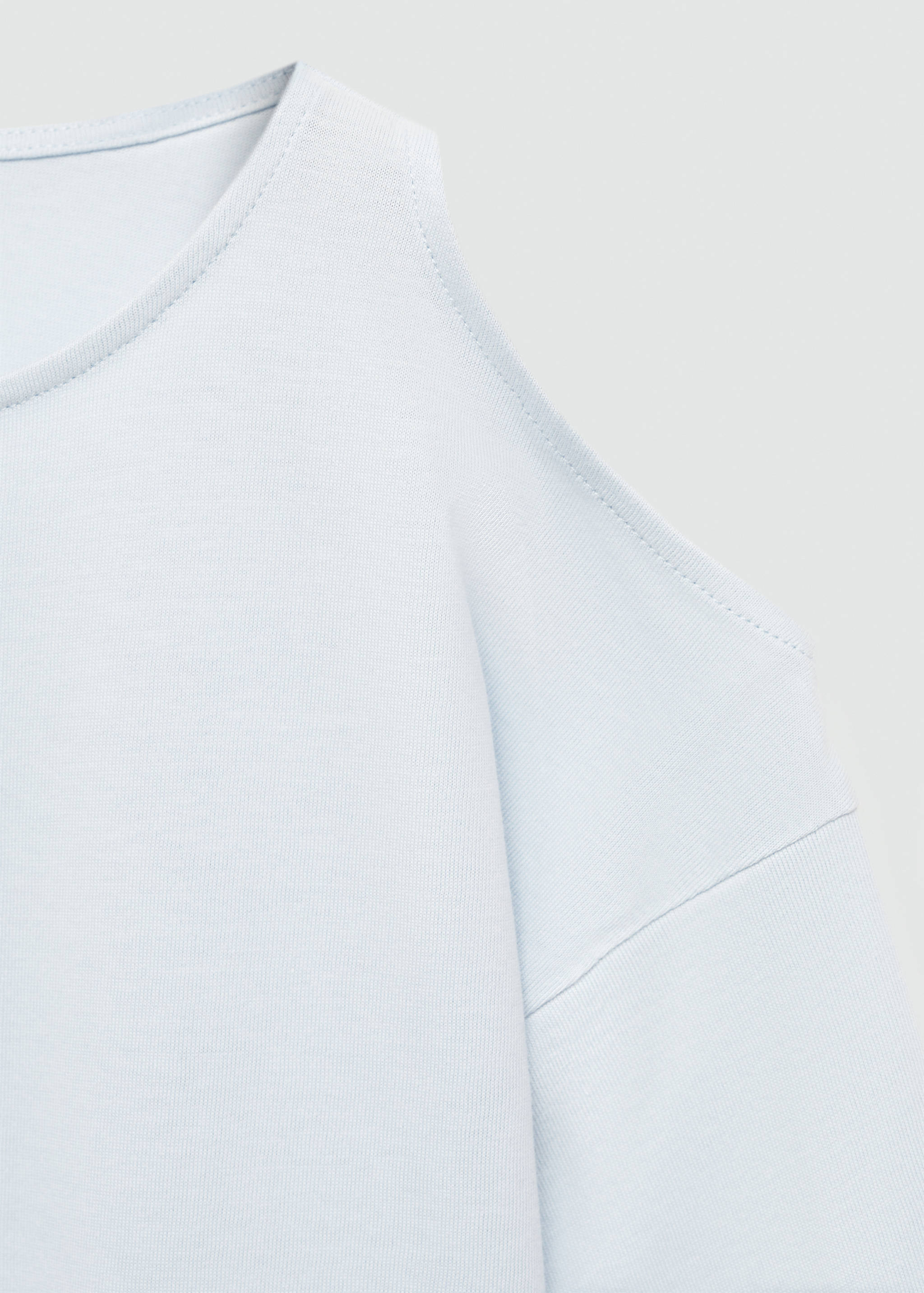 Long-sleeve t-shirt with cut-out - Details of the article 8