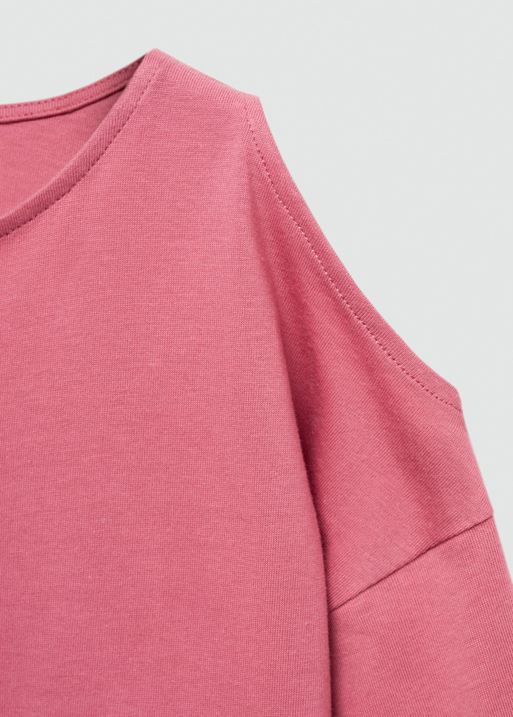 Long-sleeve t-shirt with cut-out - Details of the article 8