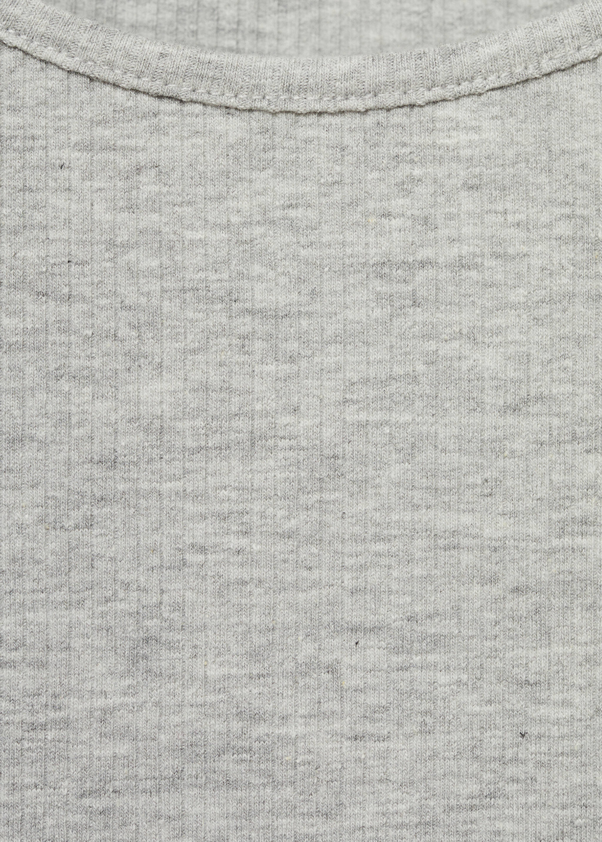 Ribbed long-sleeved t-shirt - Details of the article 8
