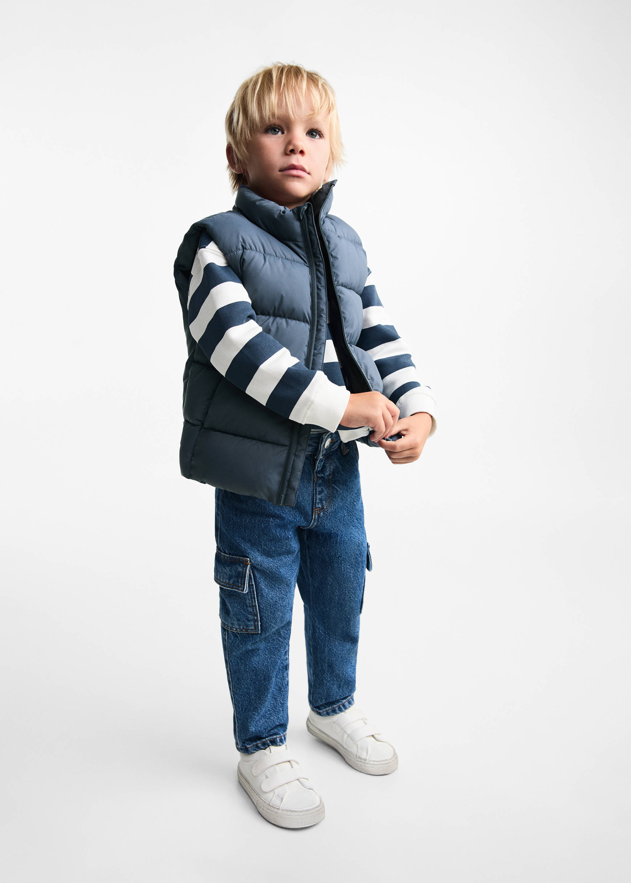 Quilted gilet with pockets - General plane