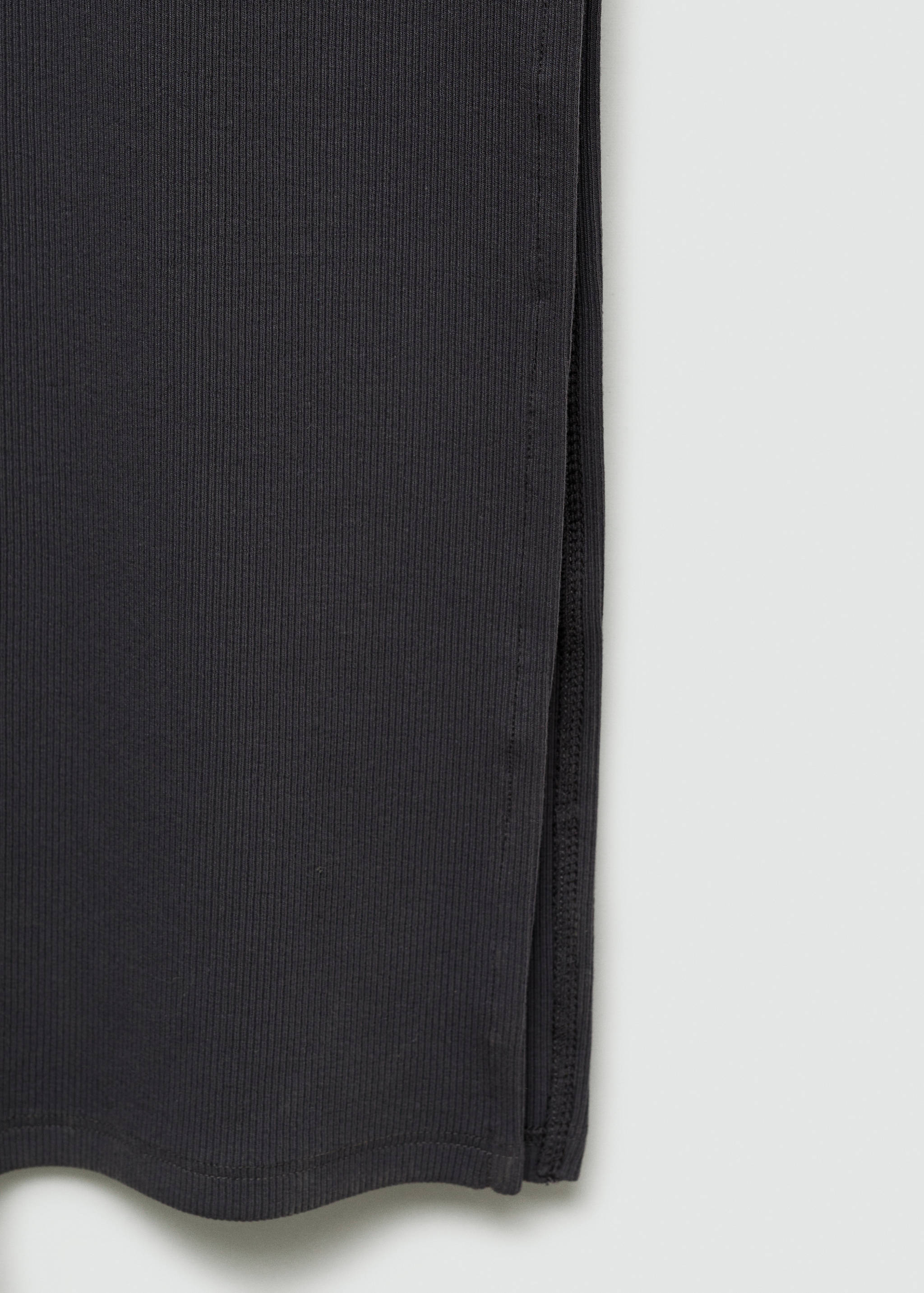 Ribbed dress with opening - Details of the article 0