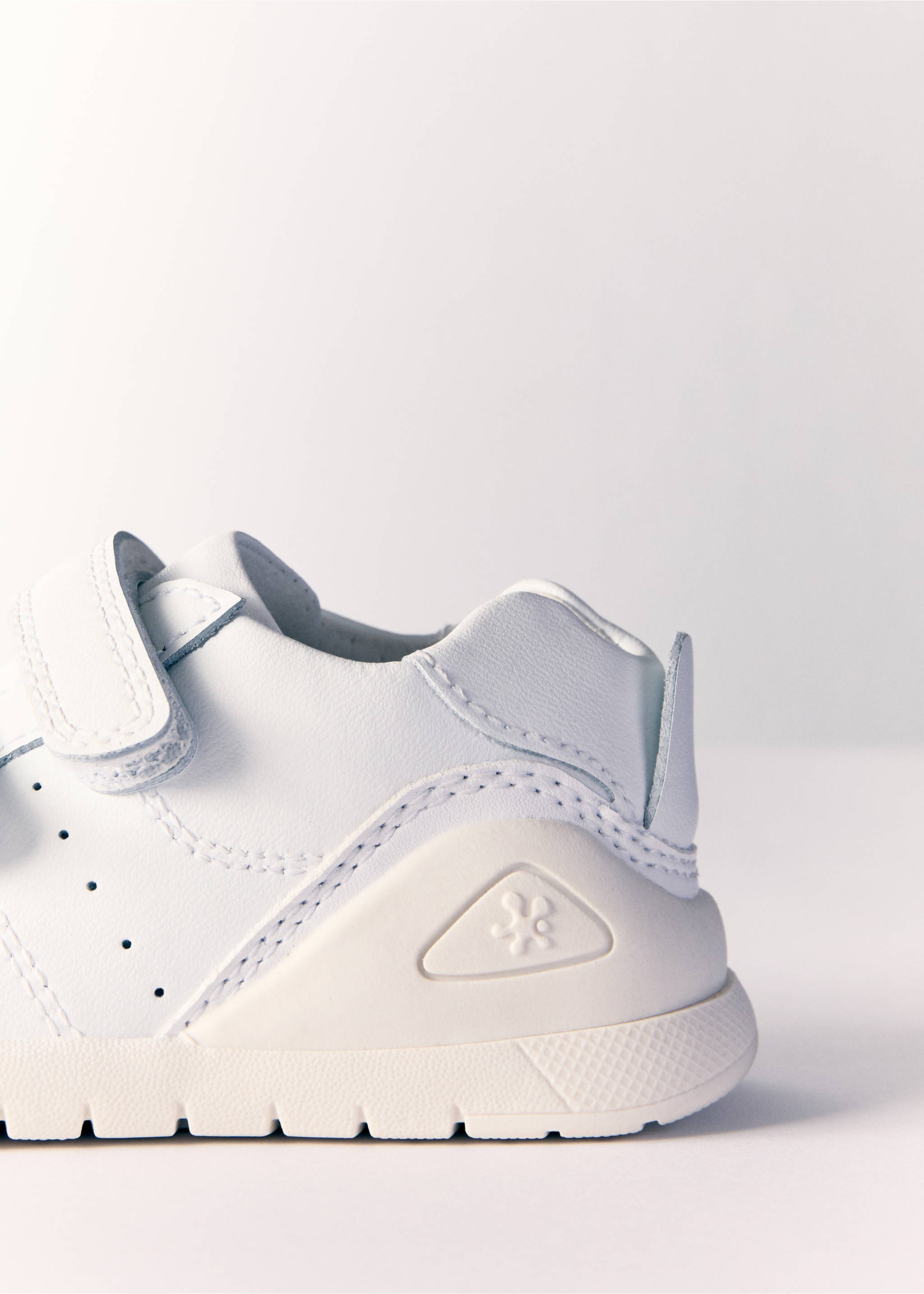 Biomecanics leather trainers - Details of the article 1, White. Ref: 77025155-00.