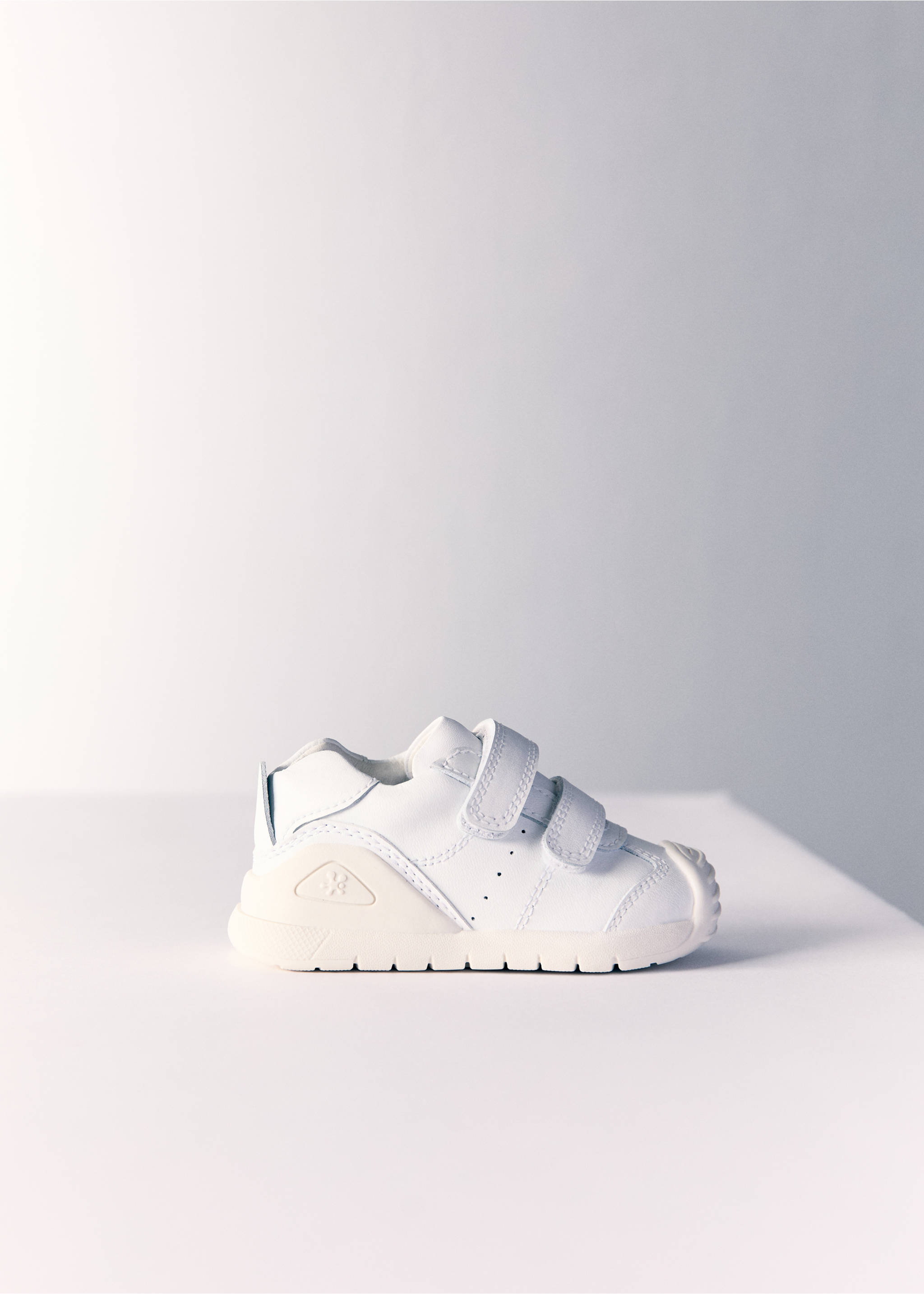 Biomecanics leather trainers - Article without model, White. Ref: 77025155-00.