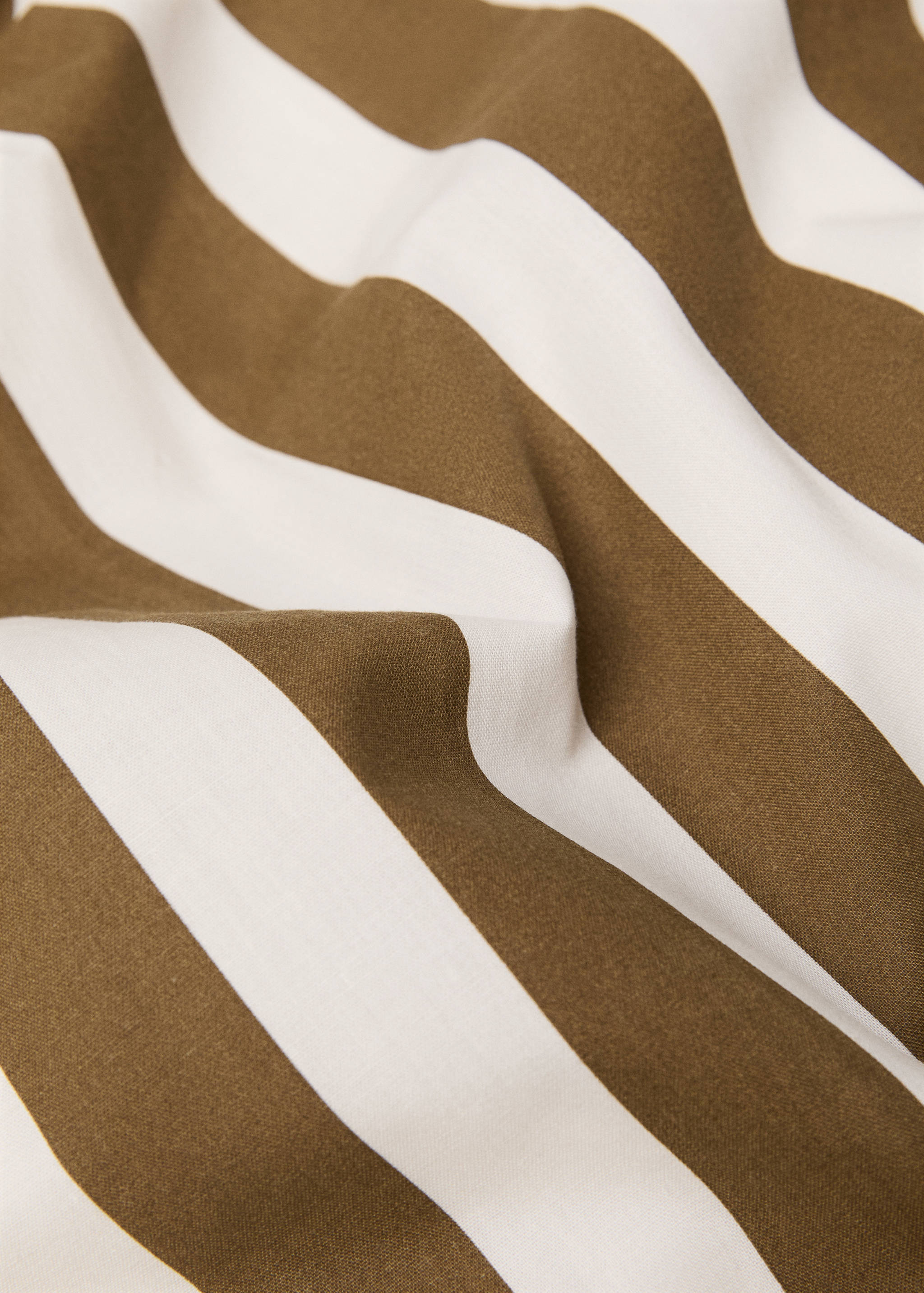 Striped duvet cover for king bed - Details of the article 2