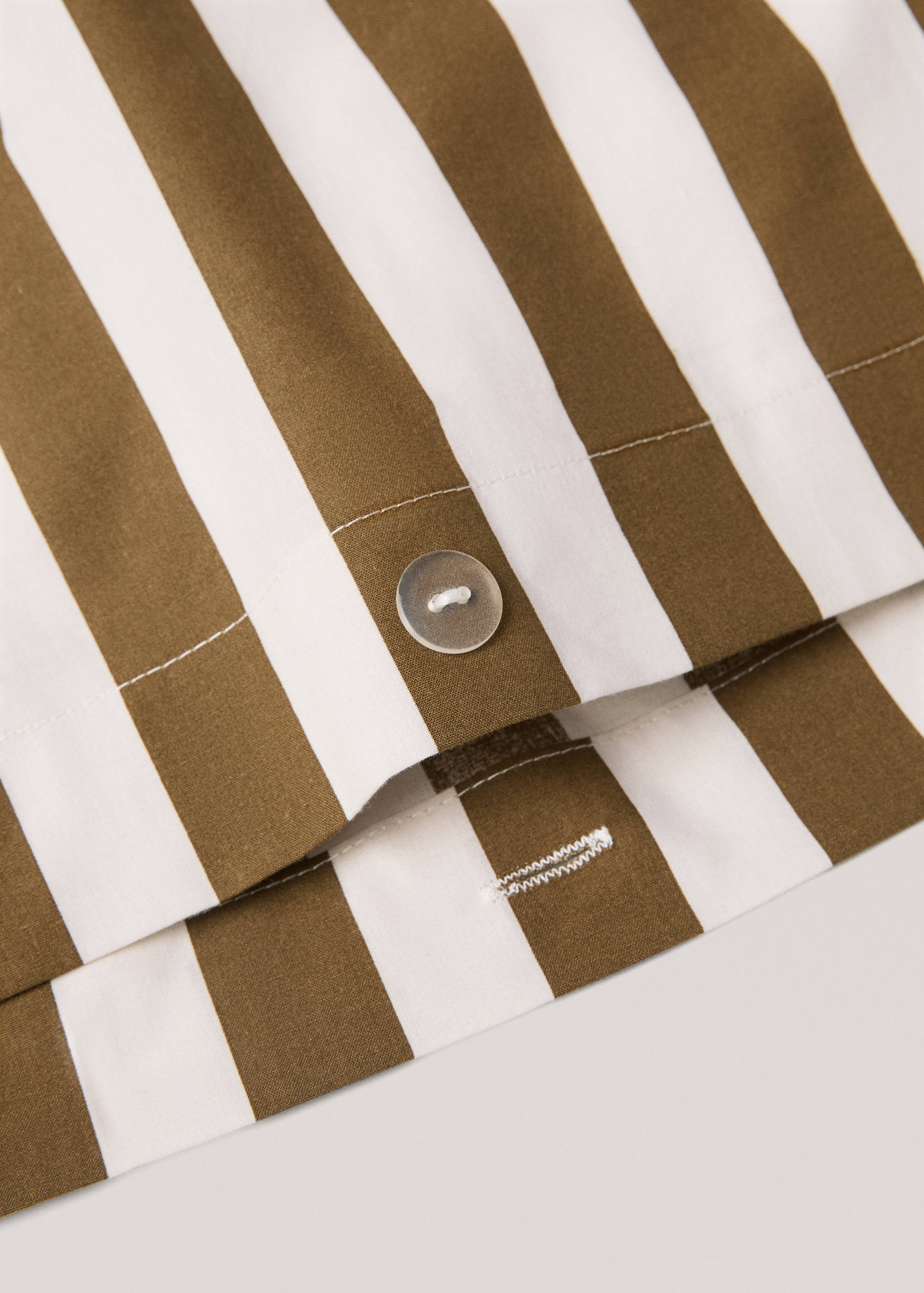 Striped duvet cover for king bed - Details of the article 3