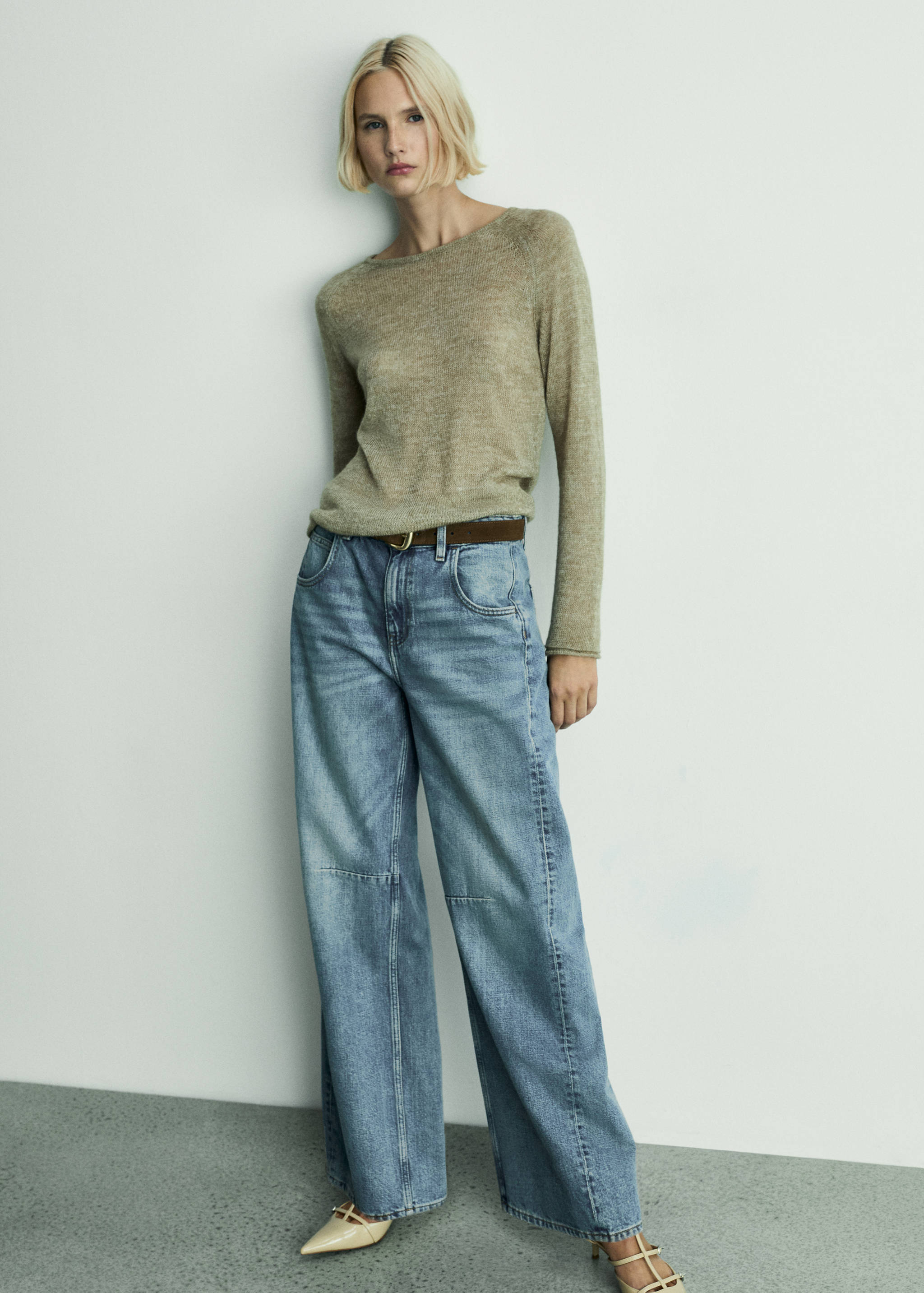 Wide leg mid-rise jeans - Details of the article 7