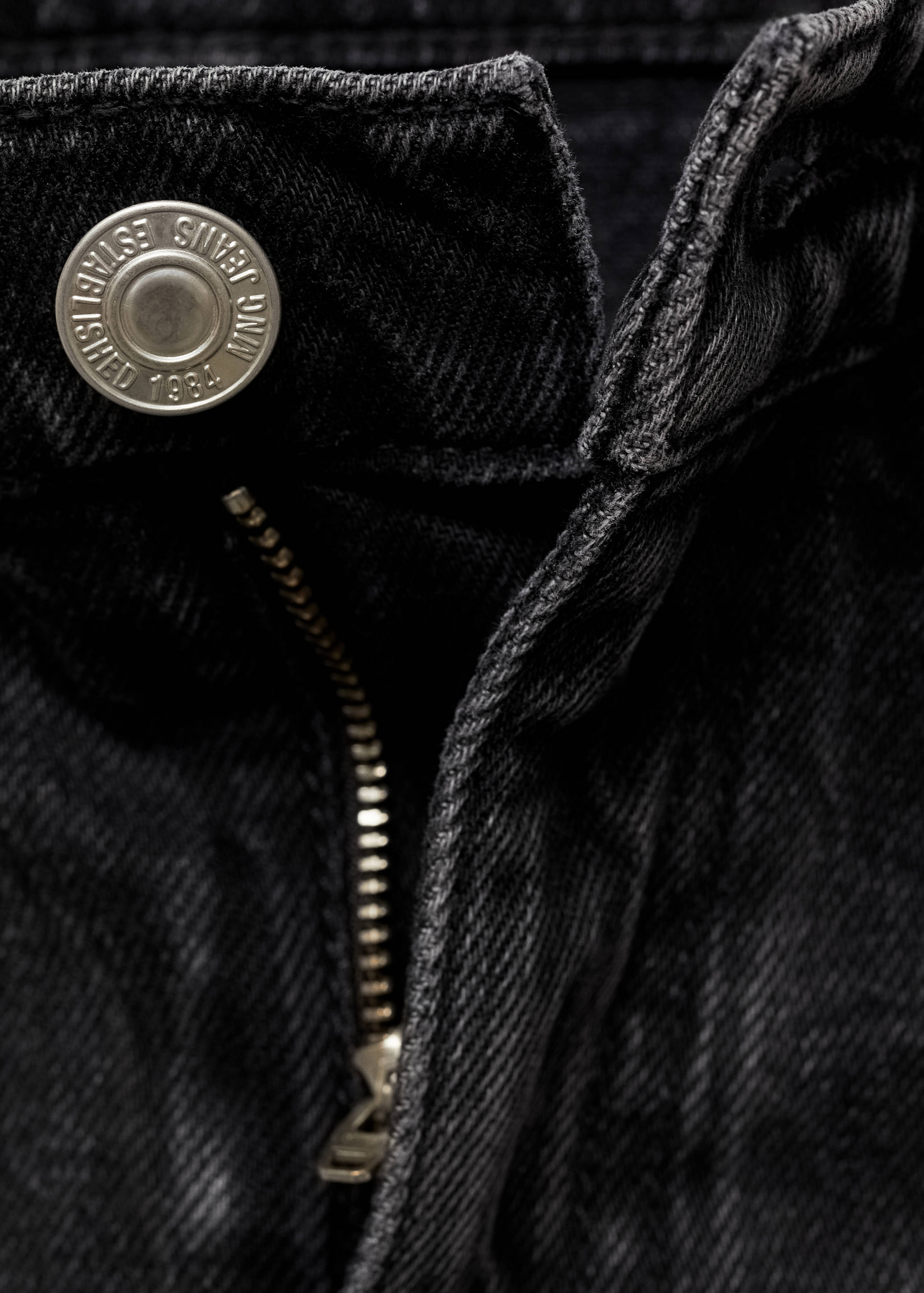 Turned-up straight jeans - Details of the article 8