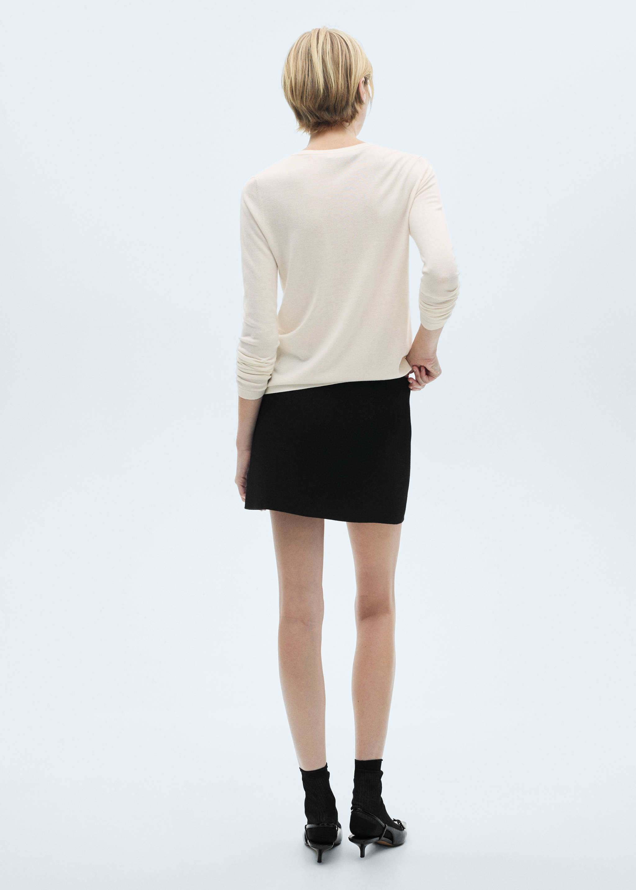 Fine-knit crew-neck sweater - Reverse of the article