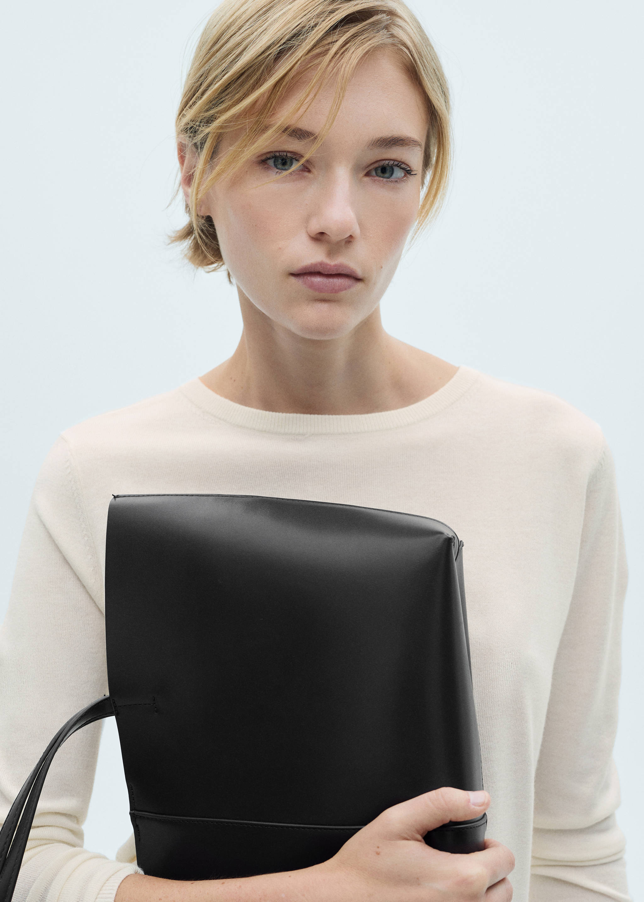 Fine-knit crew-neck sweater - Details of the article 1