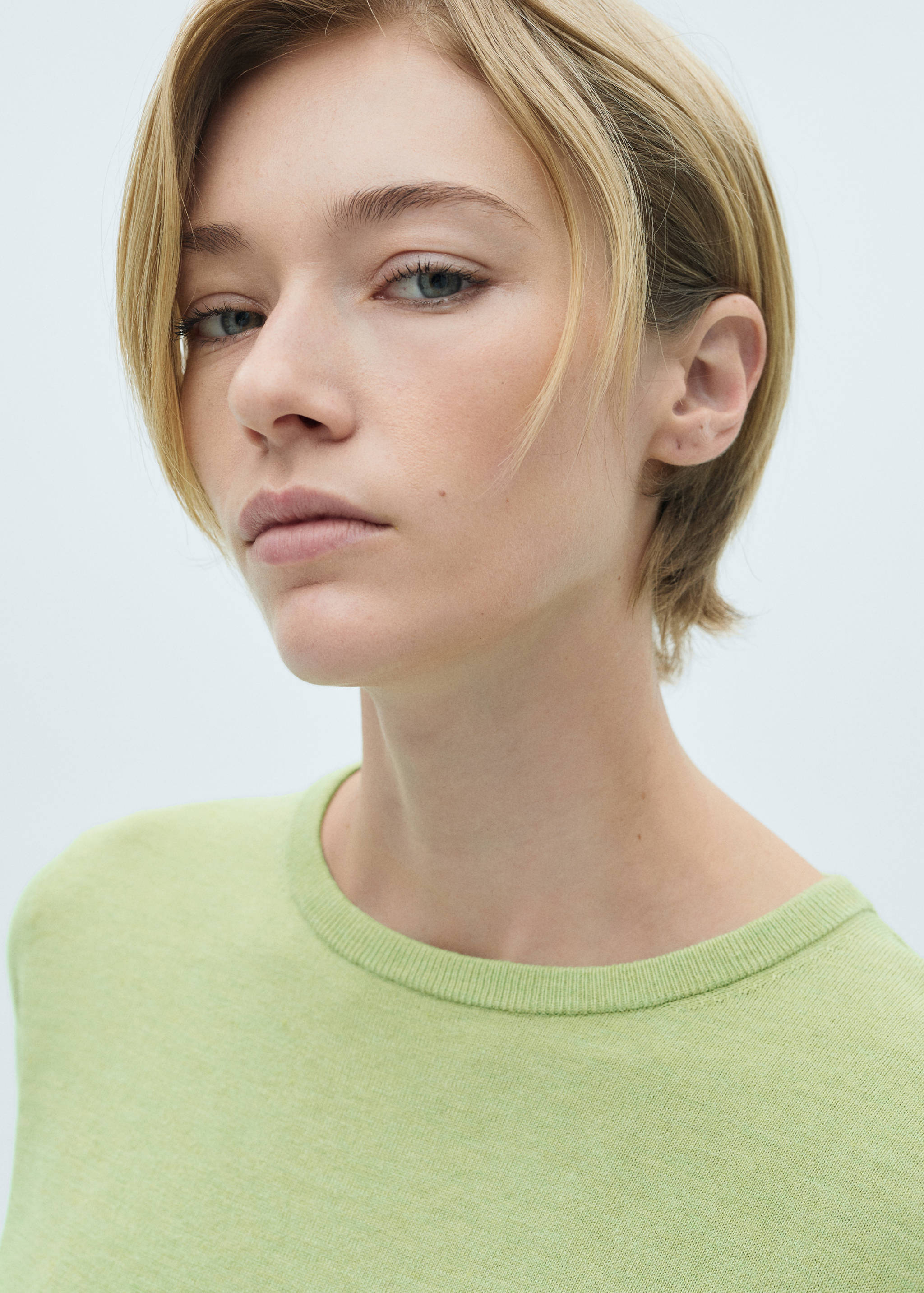 Джемпер тонкой вязки - Деталь изделия 1