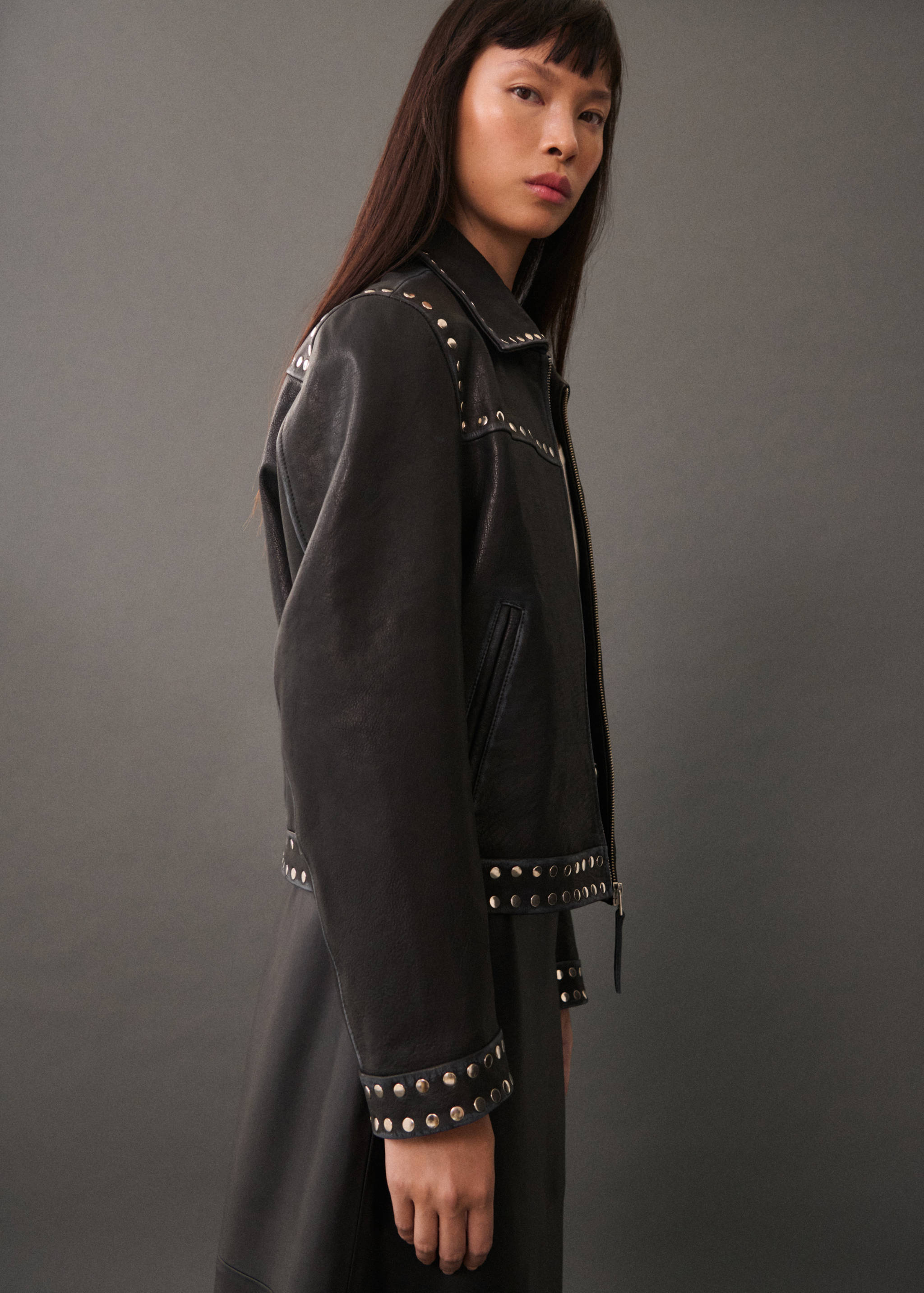 Studded leather jacket - Medium plane