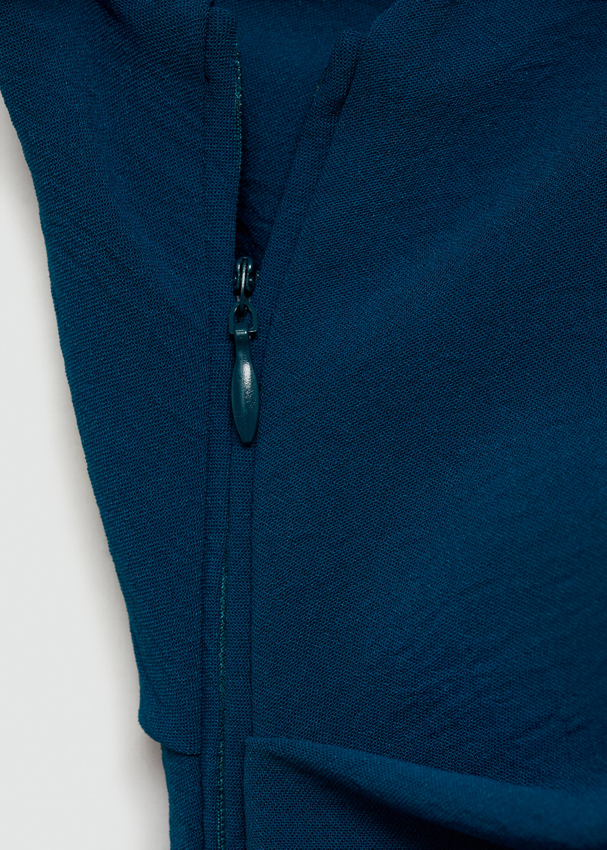 Robe asymétrique froncée - Détail de l'article 0