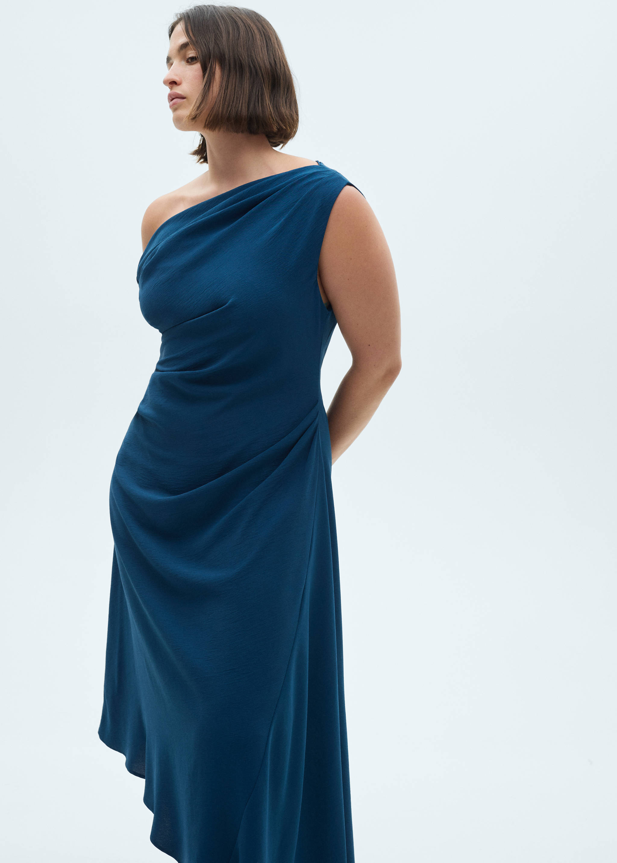 Robe asymétrique froncée - Détail de l'article 5