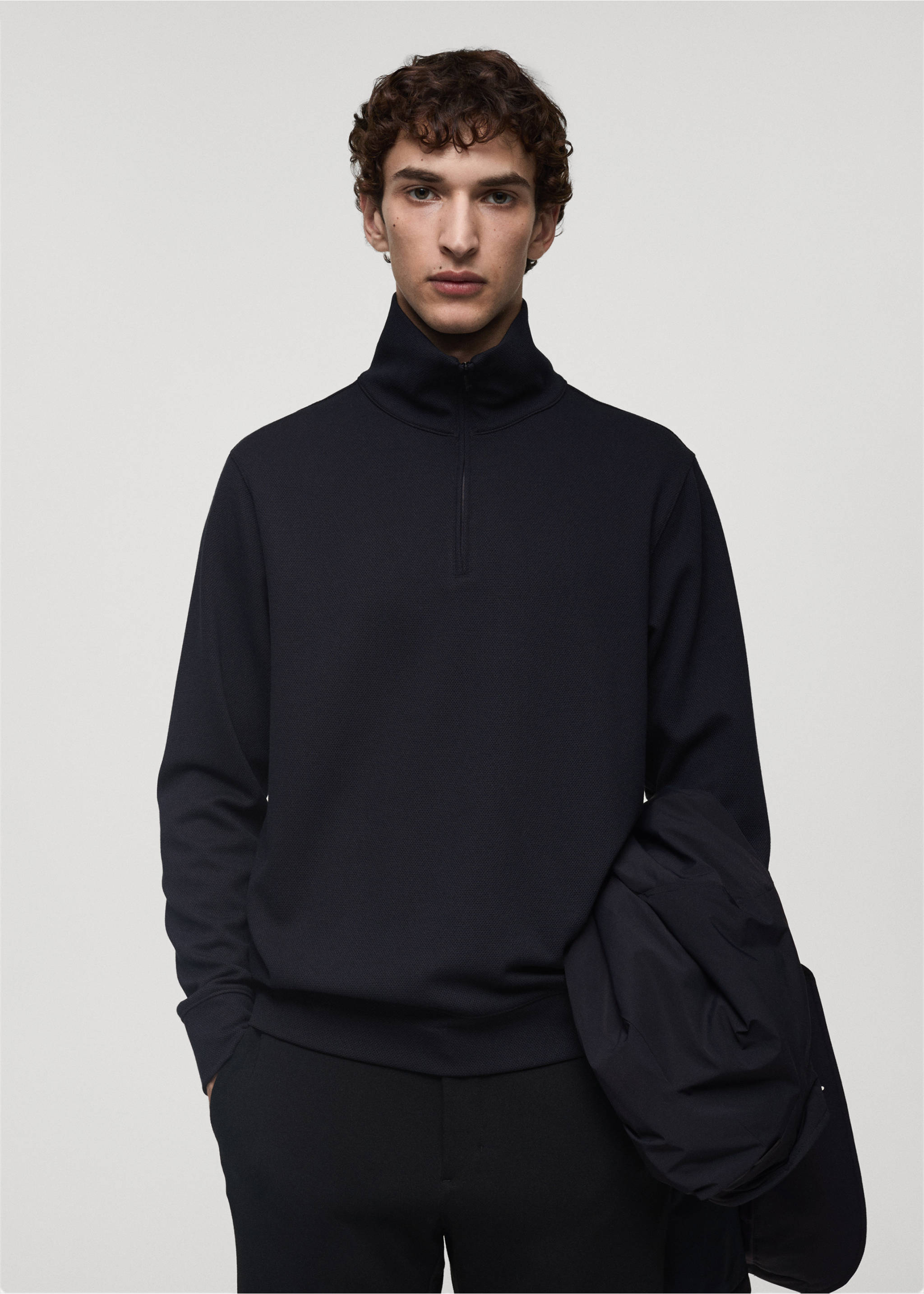 Dark navy blue sweatshirt with a high funnel neck and quarter-zip., Dark Navy. Ref: 77025969-00.