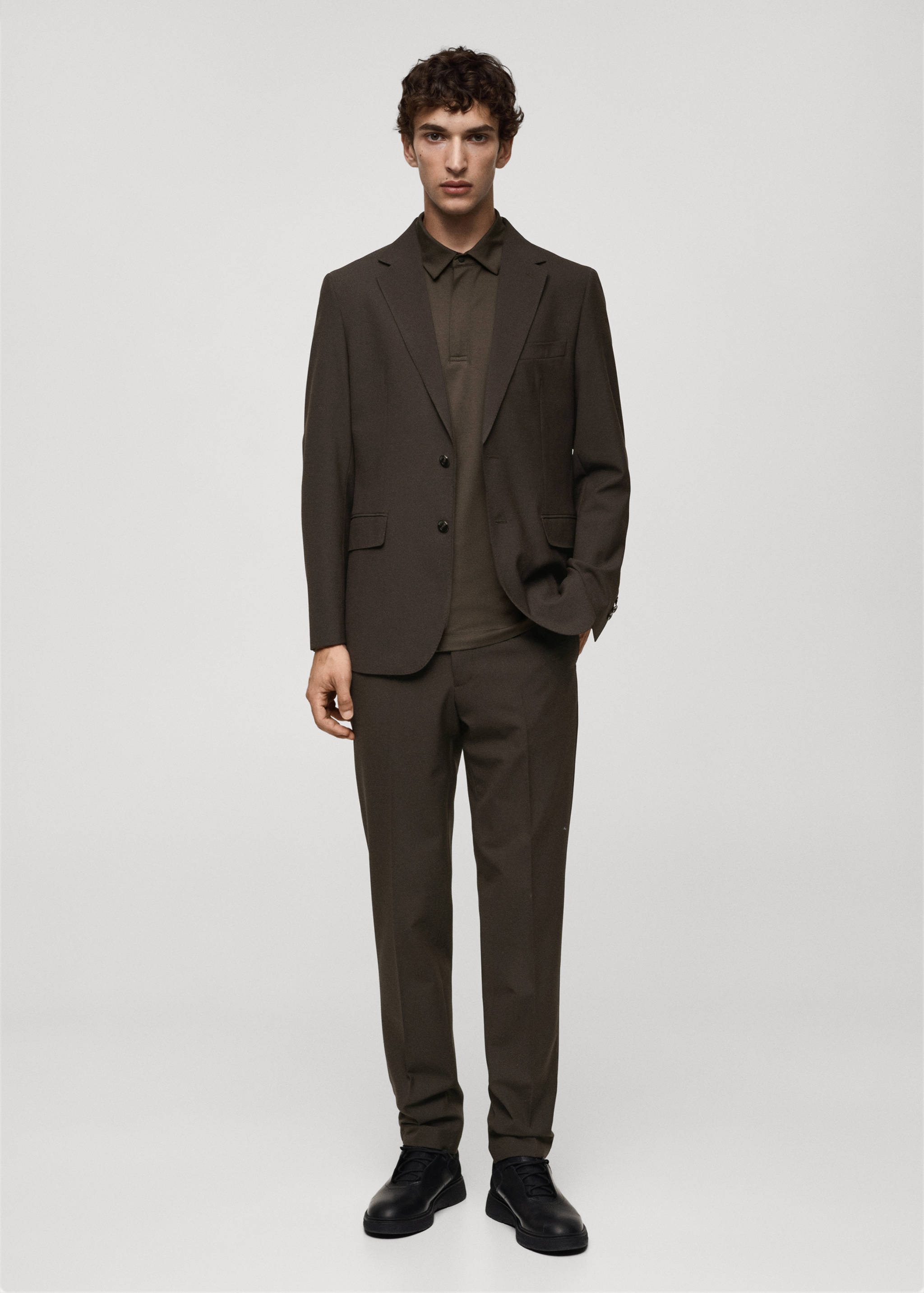 Crease-resistant wool suit jacket - General plane