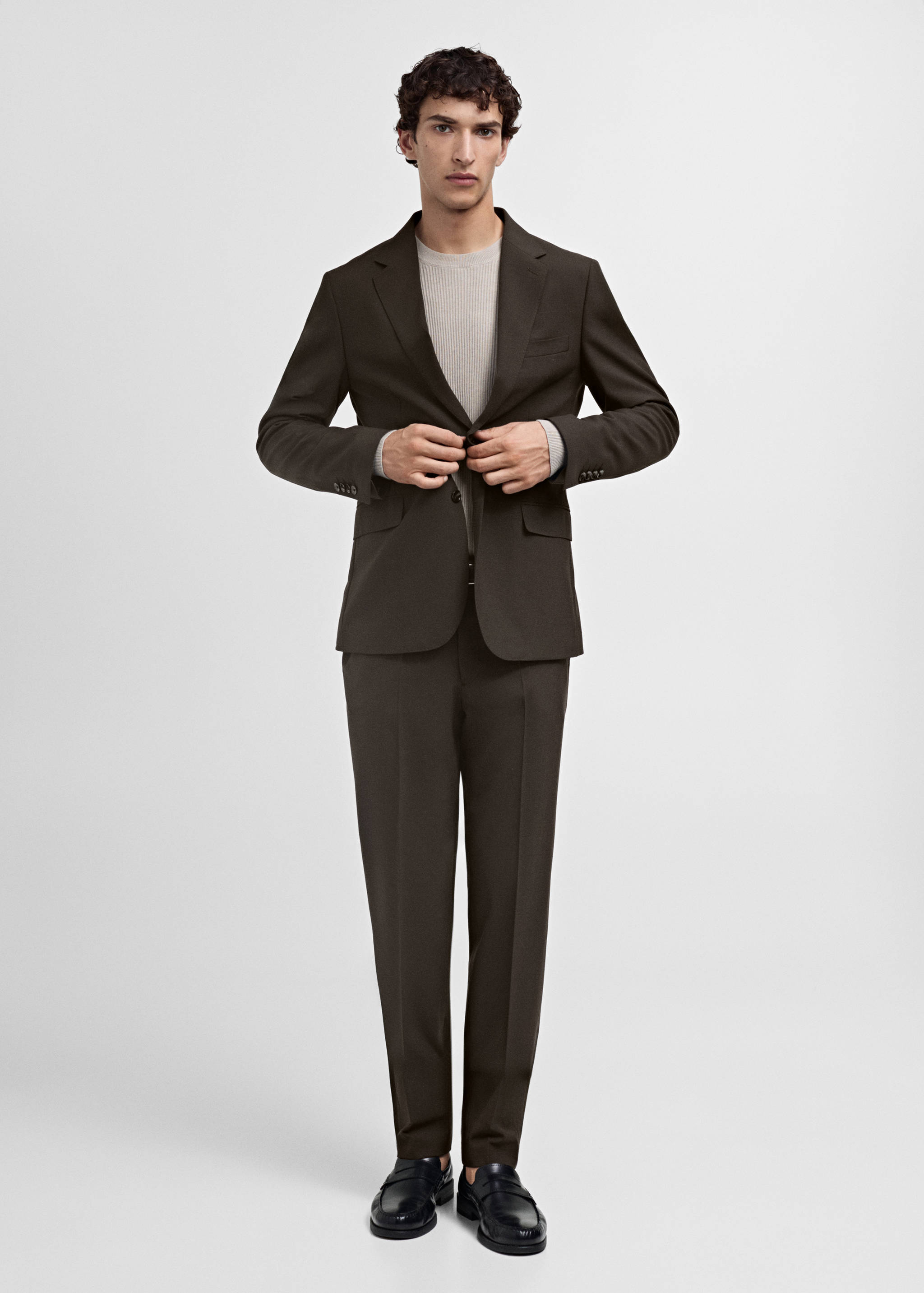 Немнущийся костюмный пиджак из шерсти - Общий план