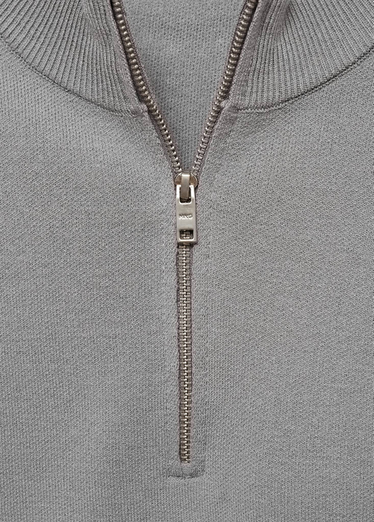 Medium-knit sweater with zip-up perkins neck — Grey