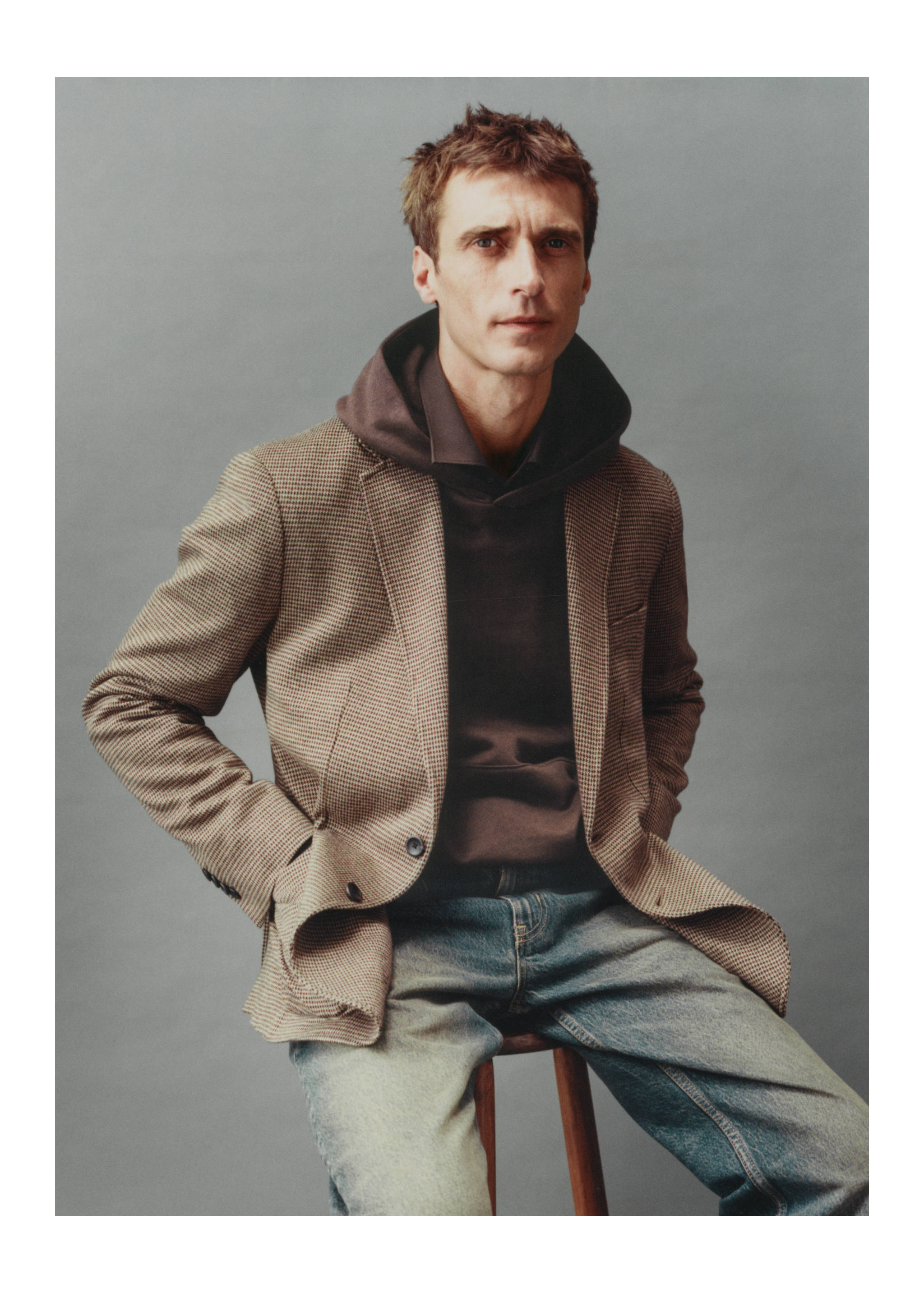 Embroidered hoodie - Details of the article 3, Chocolate. Ref: 77025976-00.