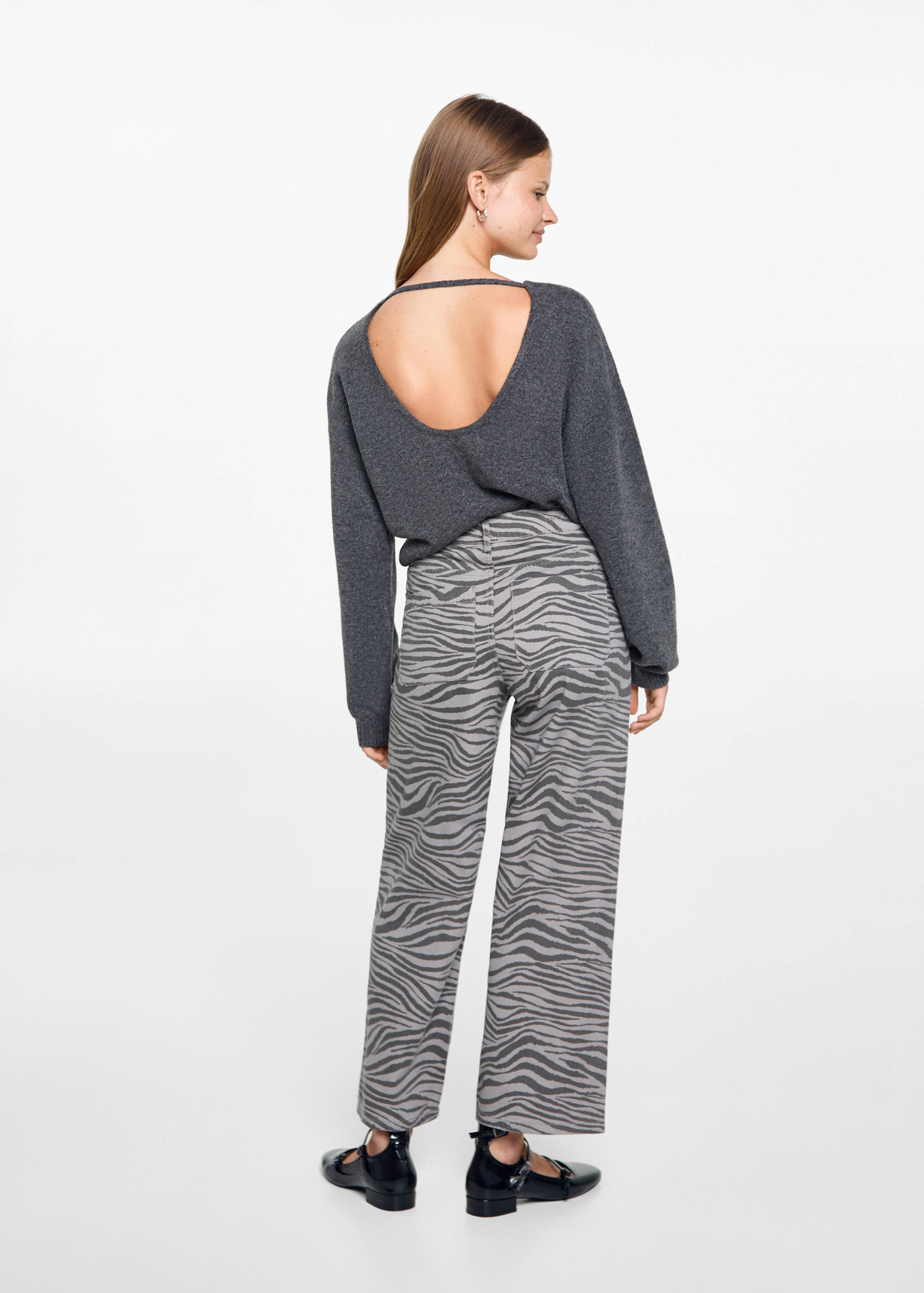 Zebra print trousers - Reverse of the article