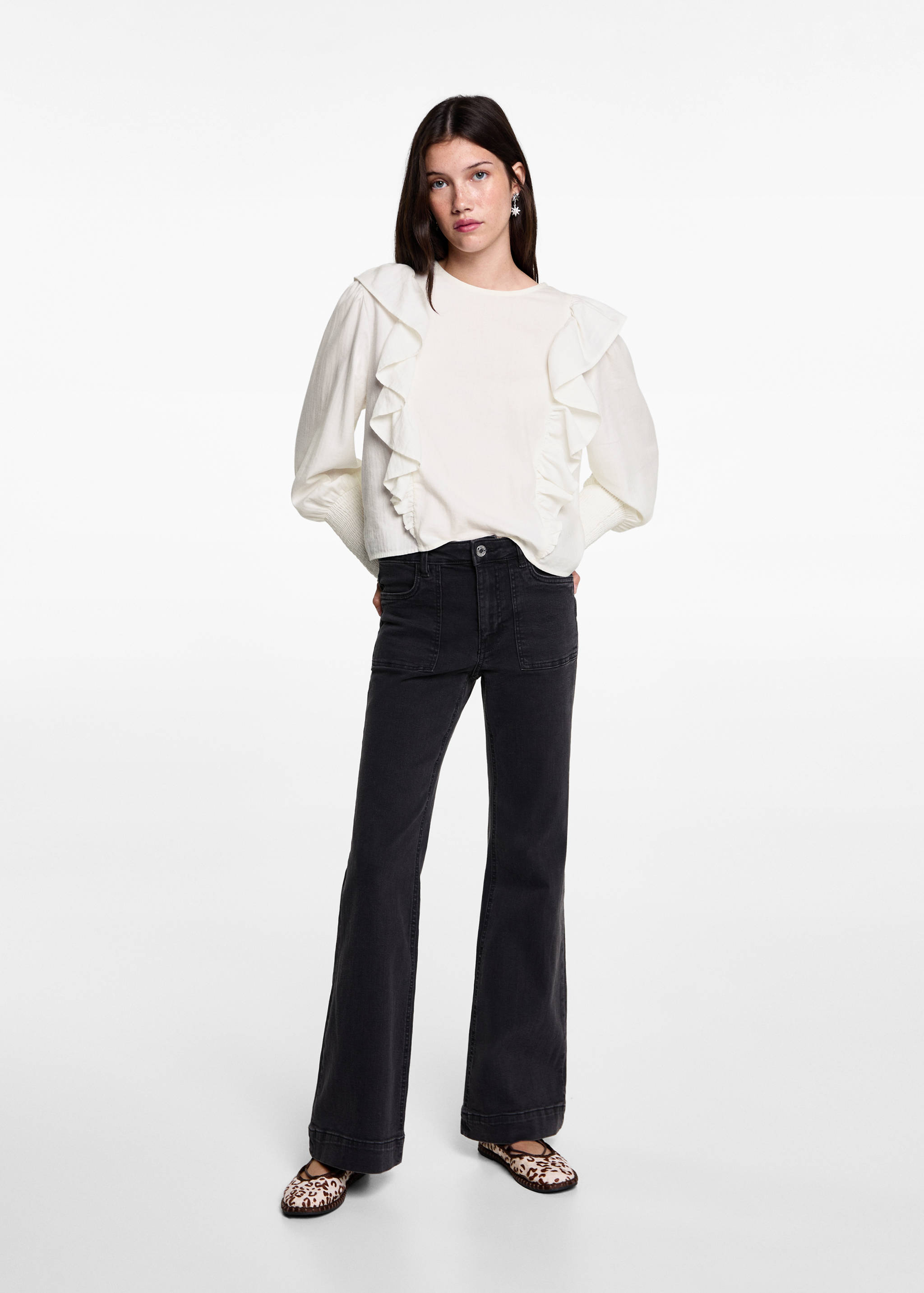 Ruched blouse with ruffles - General plane