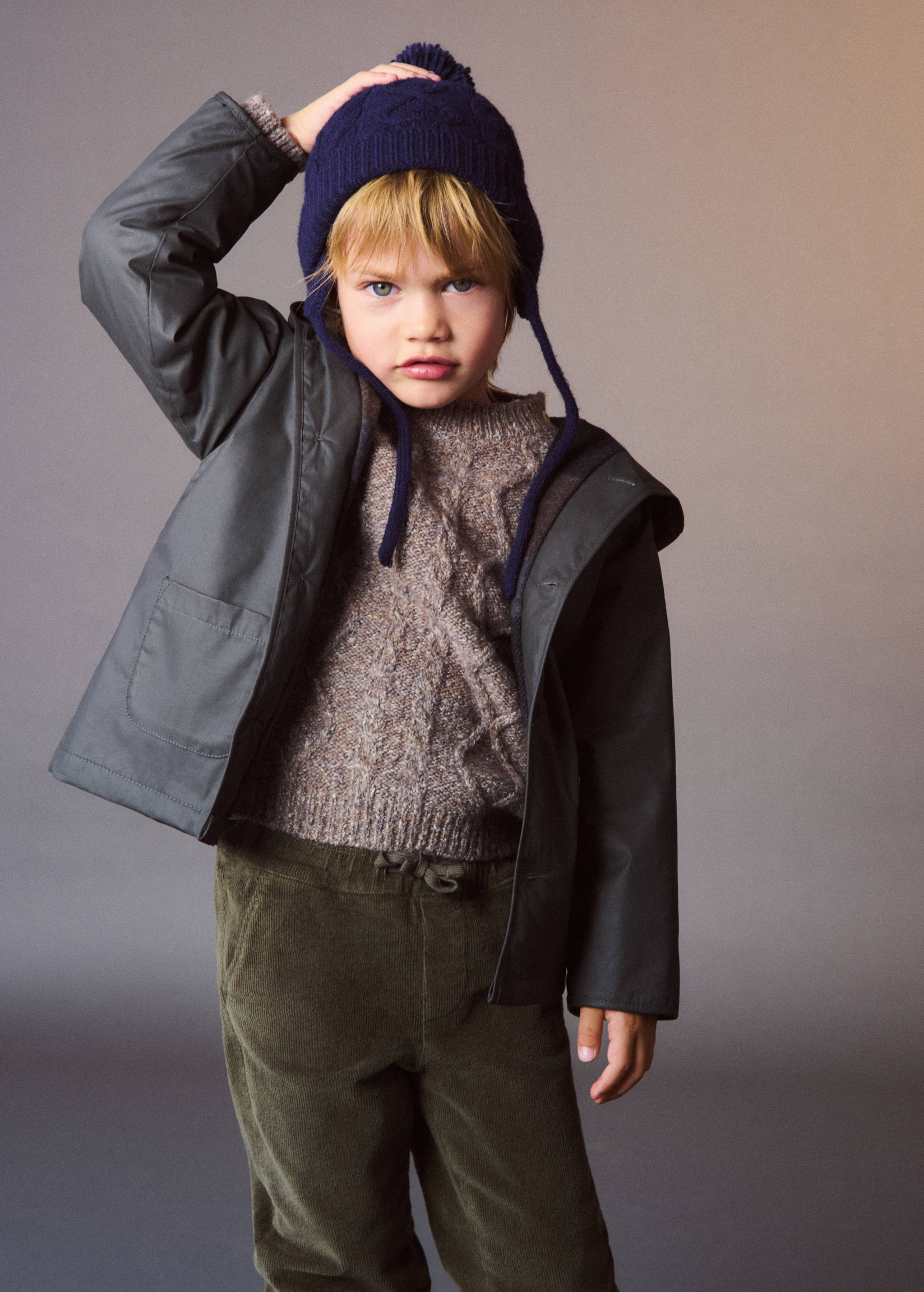 Knitted braided pompom hat - Details of the article 5