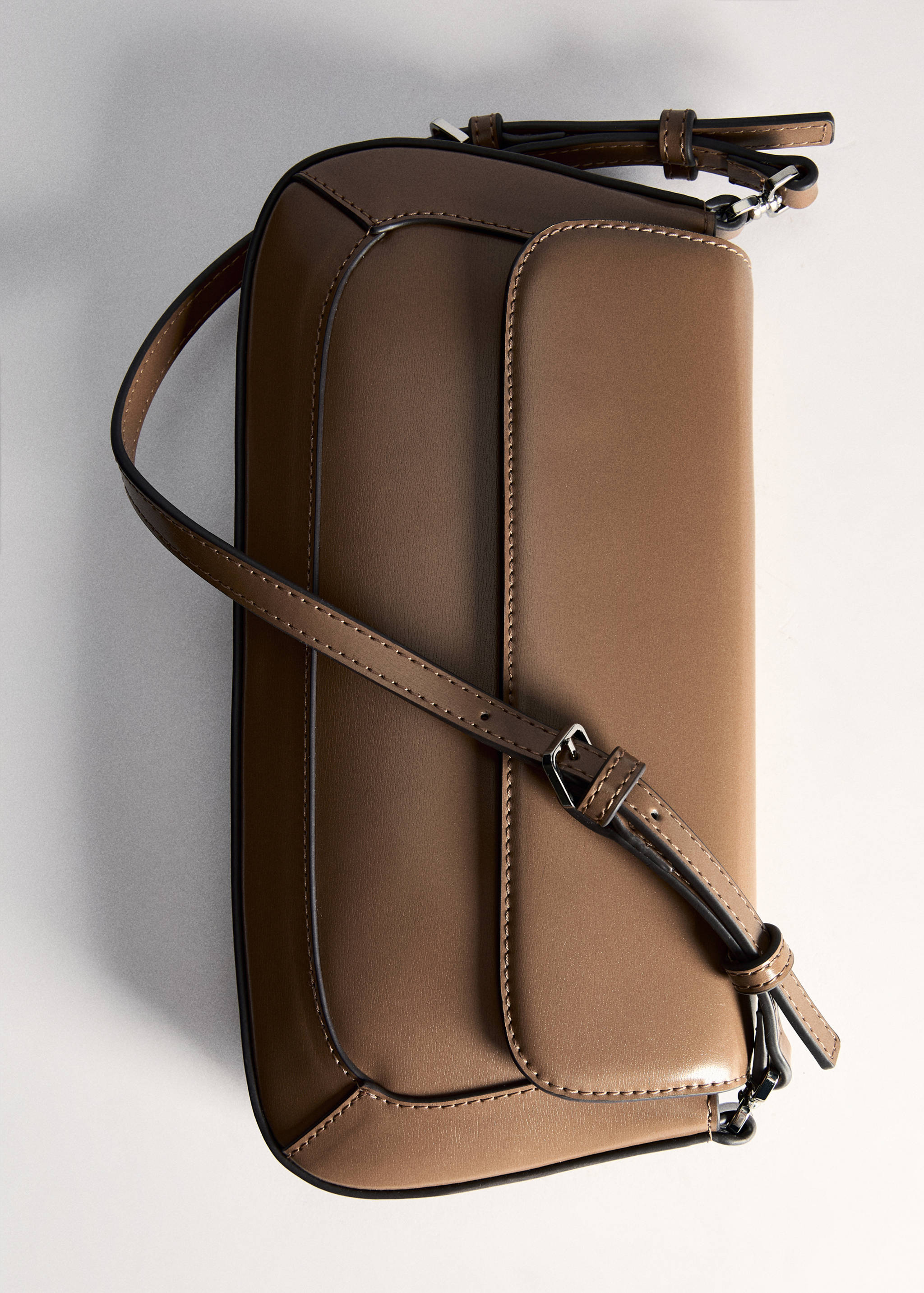Shoulder bag with strap - Details of the article 5