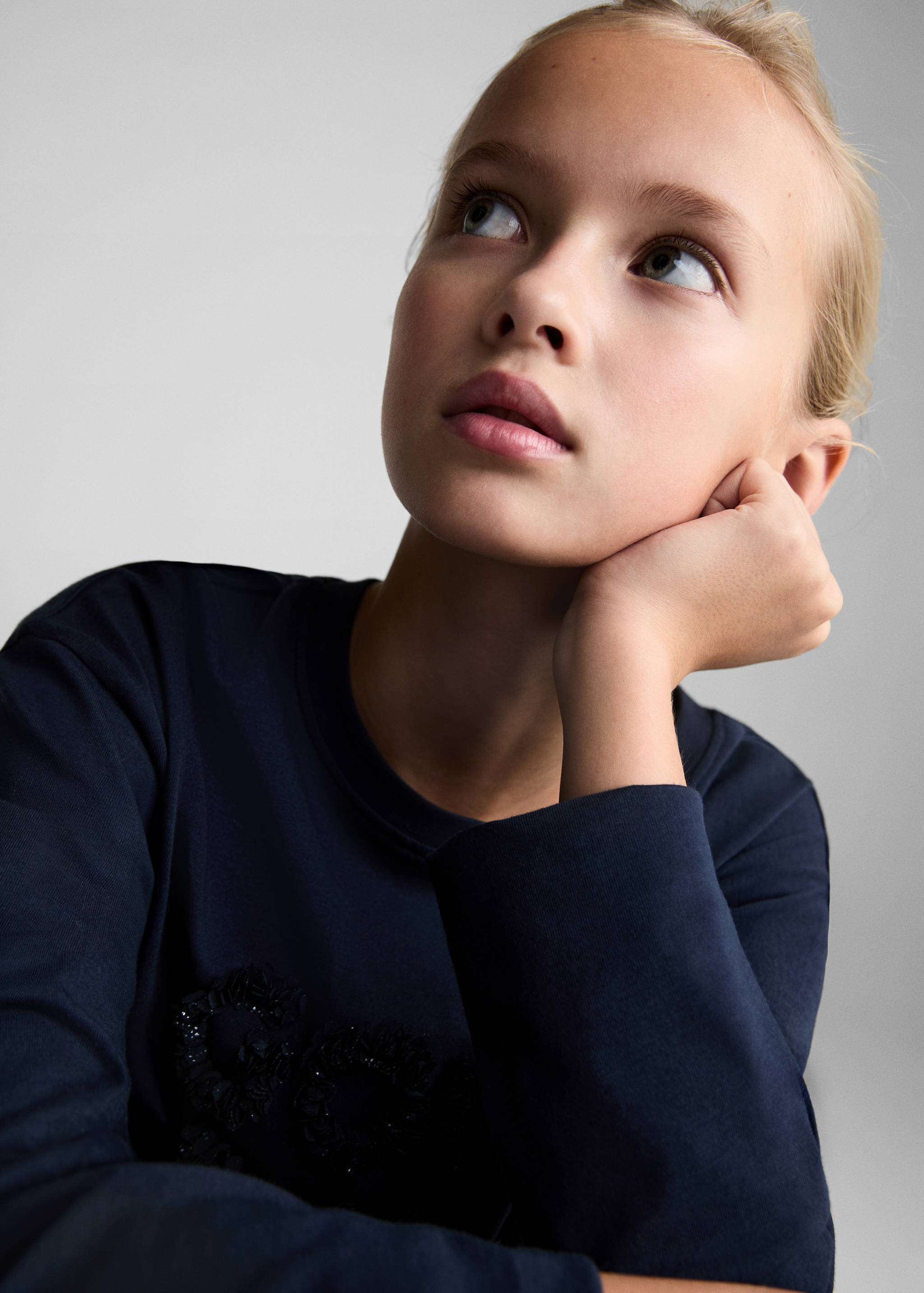 Embossed detail t-shirt - Details of the article 1