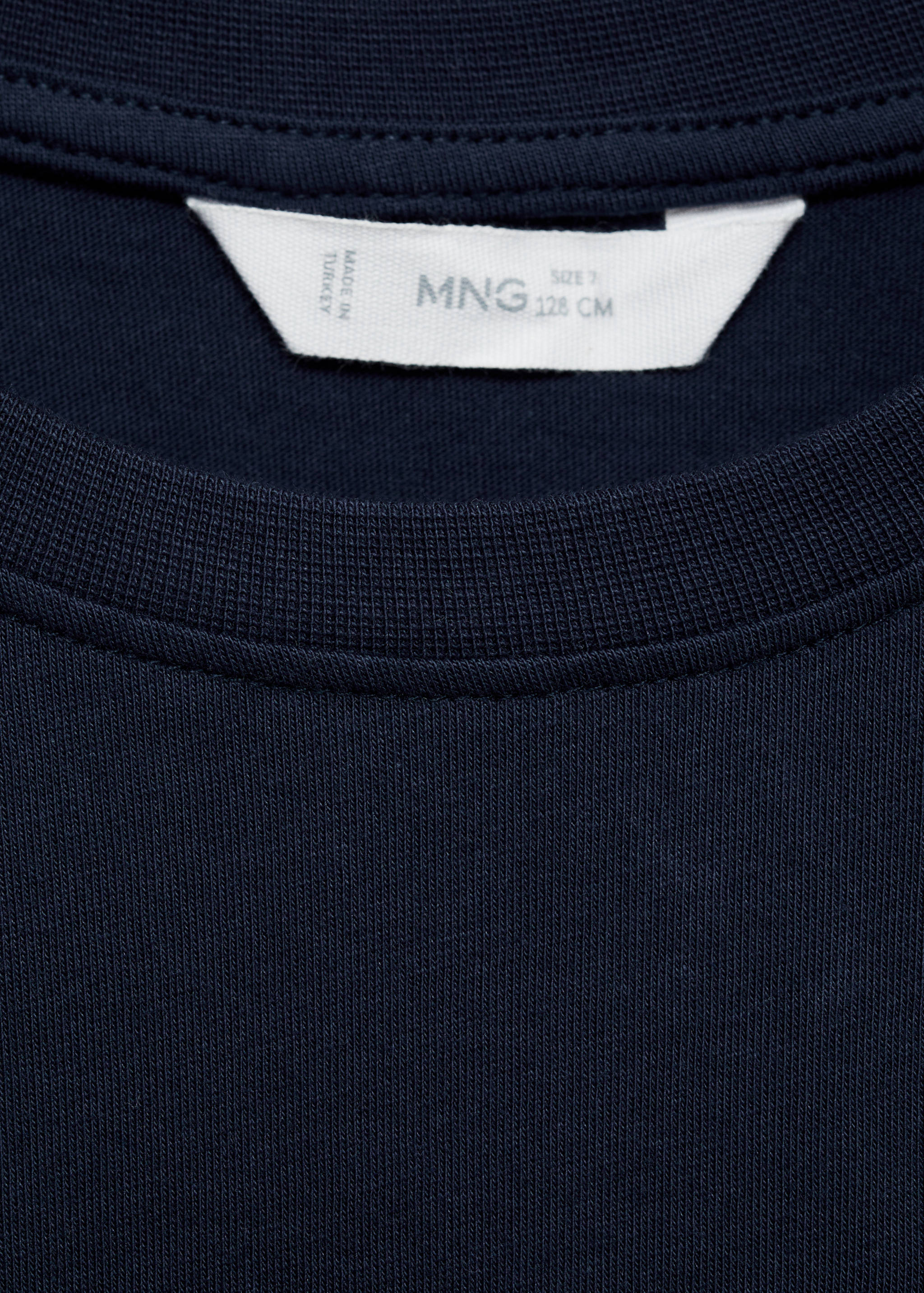 Embossed detail t-shirt - Details of the article 0