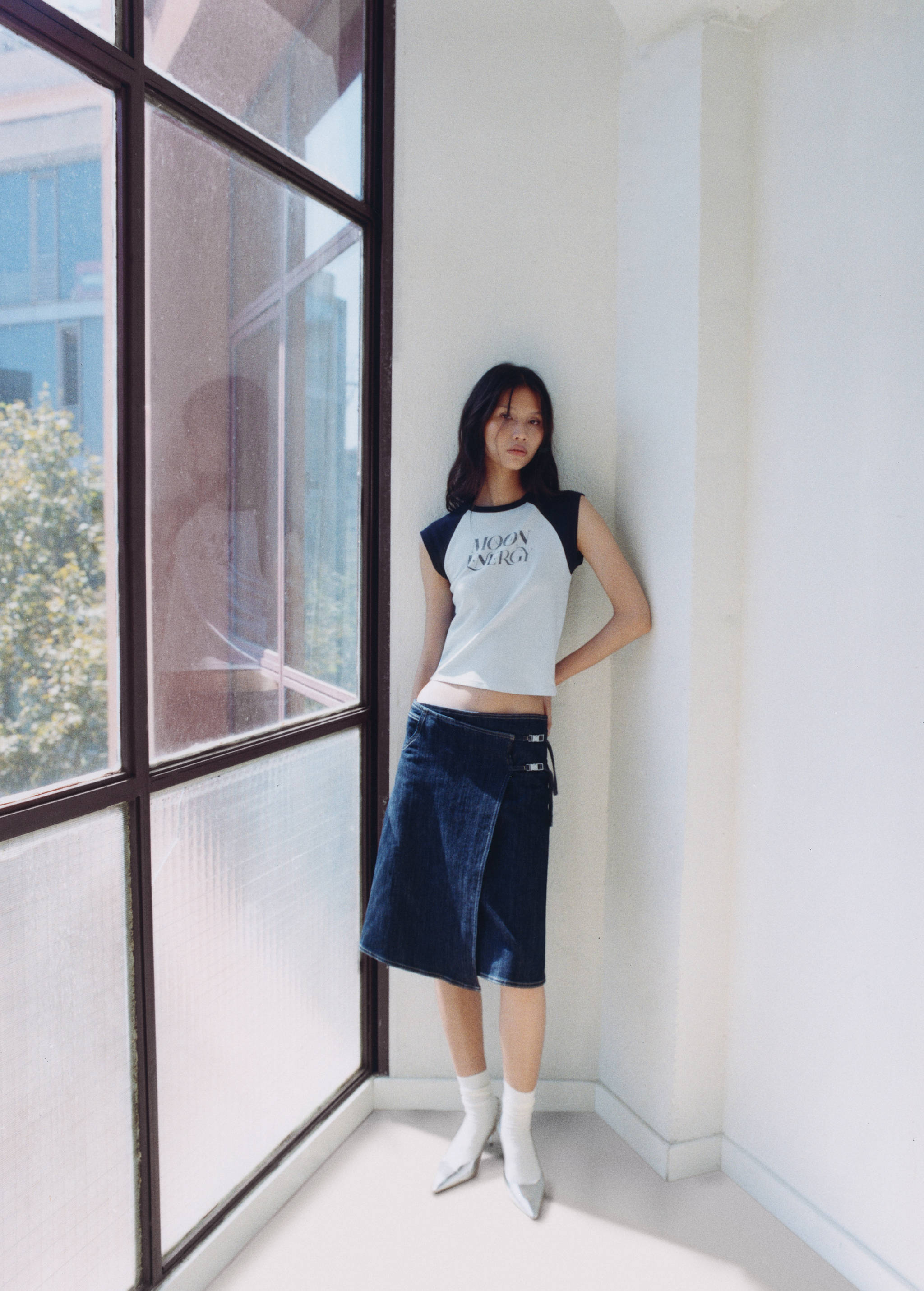 Denim skirt with metallic detail - Details of the article 7