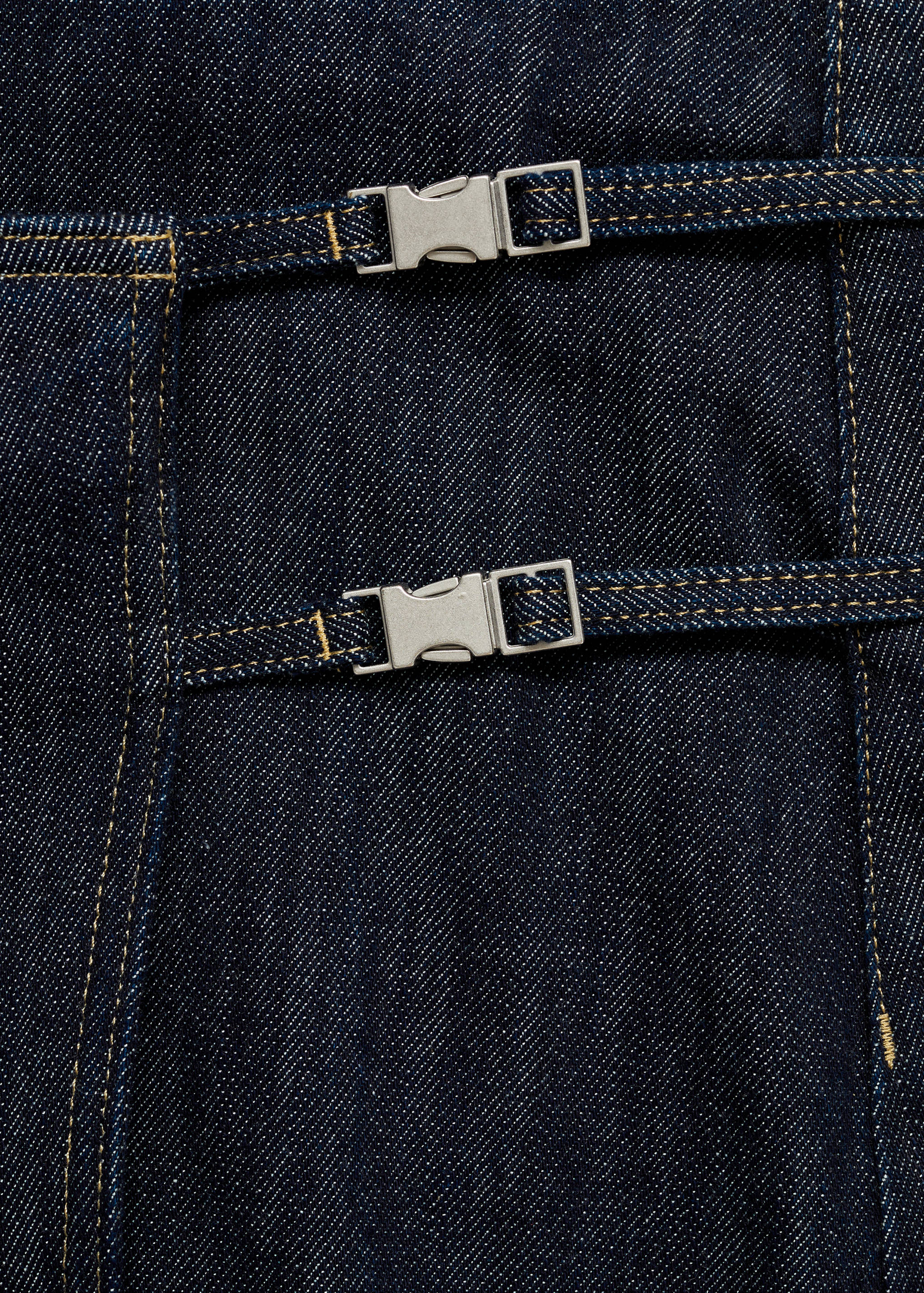 Denim skirt with metallic detail - Details of the article 8