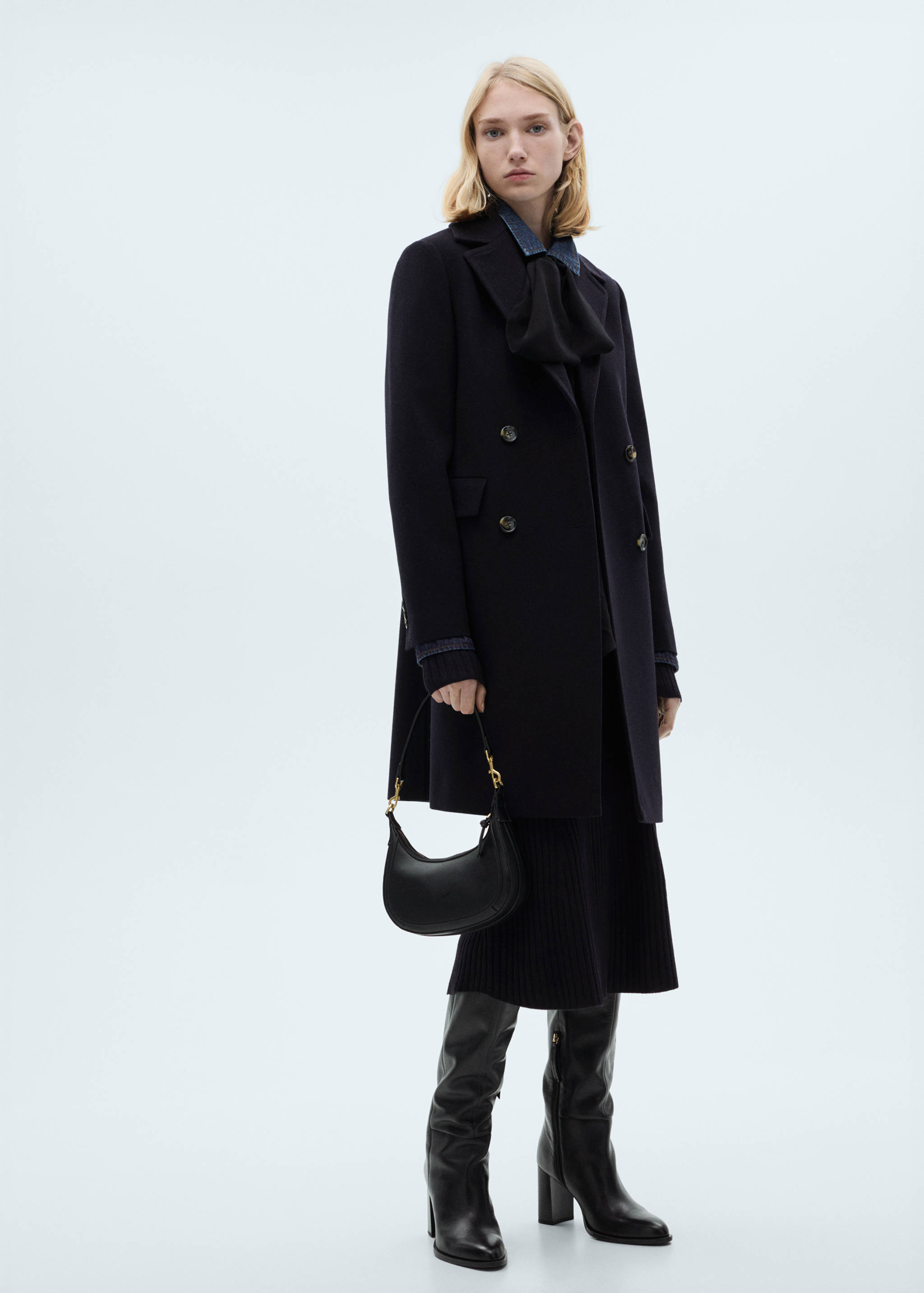 Double-breasted wool coat - General plane