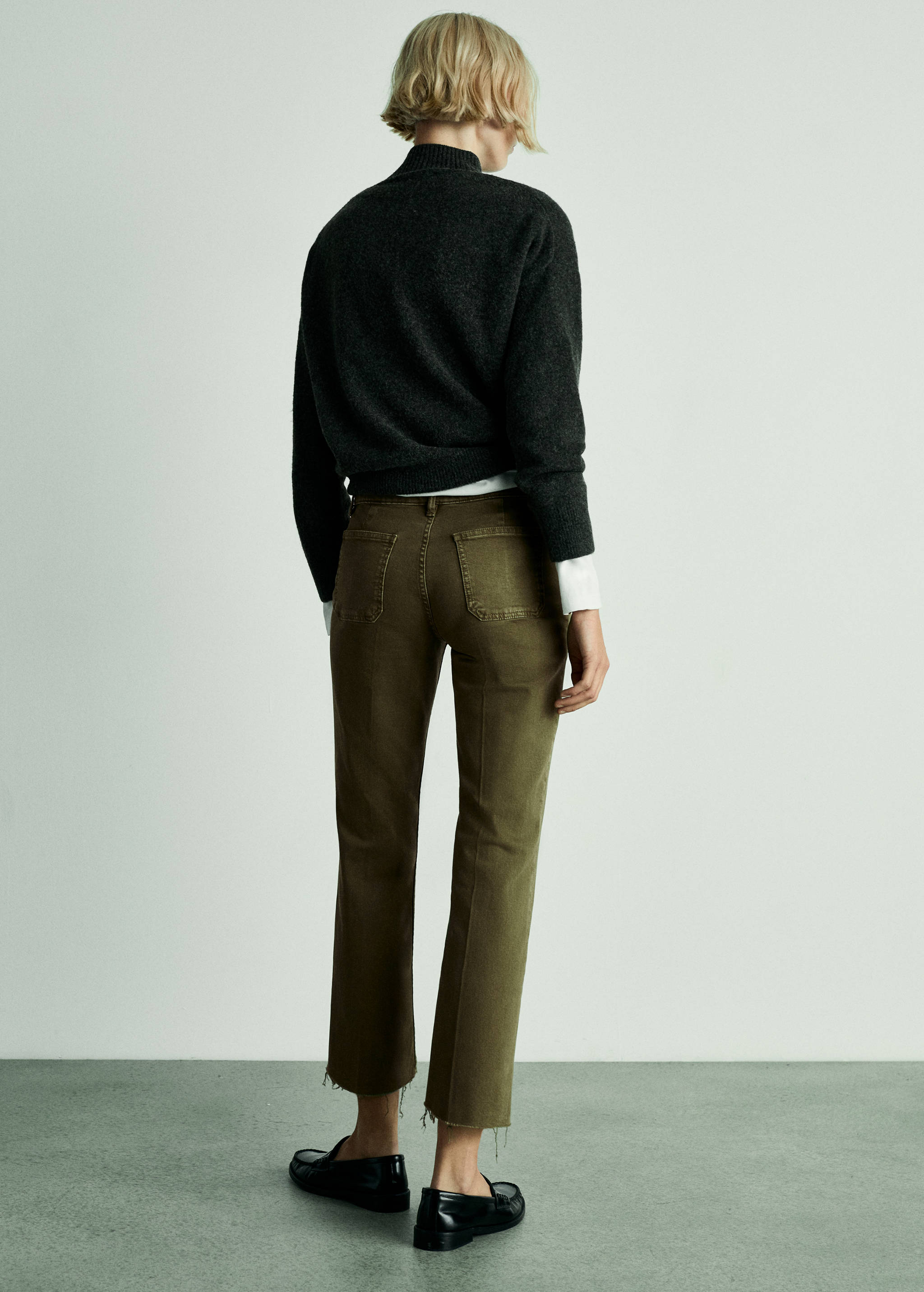 Flared cropped jeans with pockets - Reverse of the article