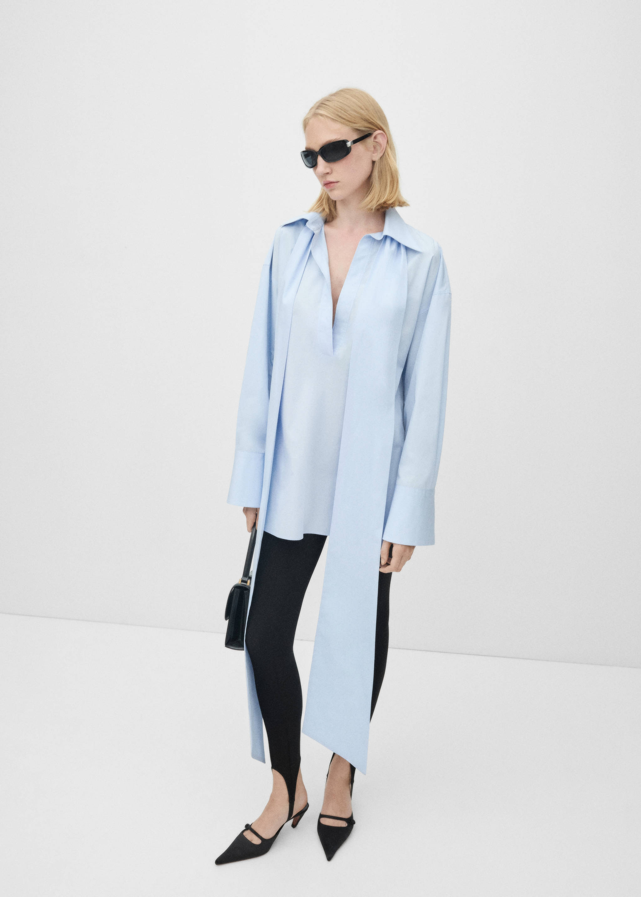 Blouse oversize à nœud - Plan général