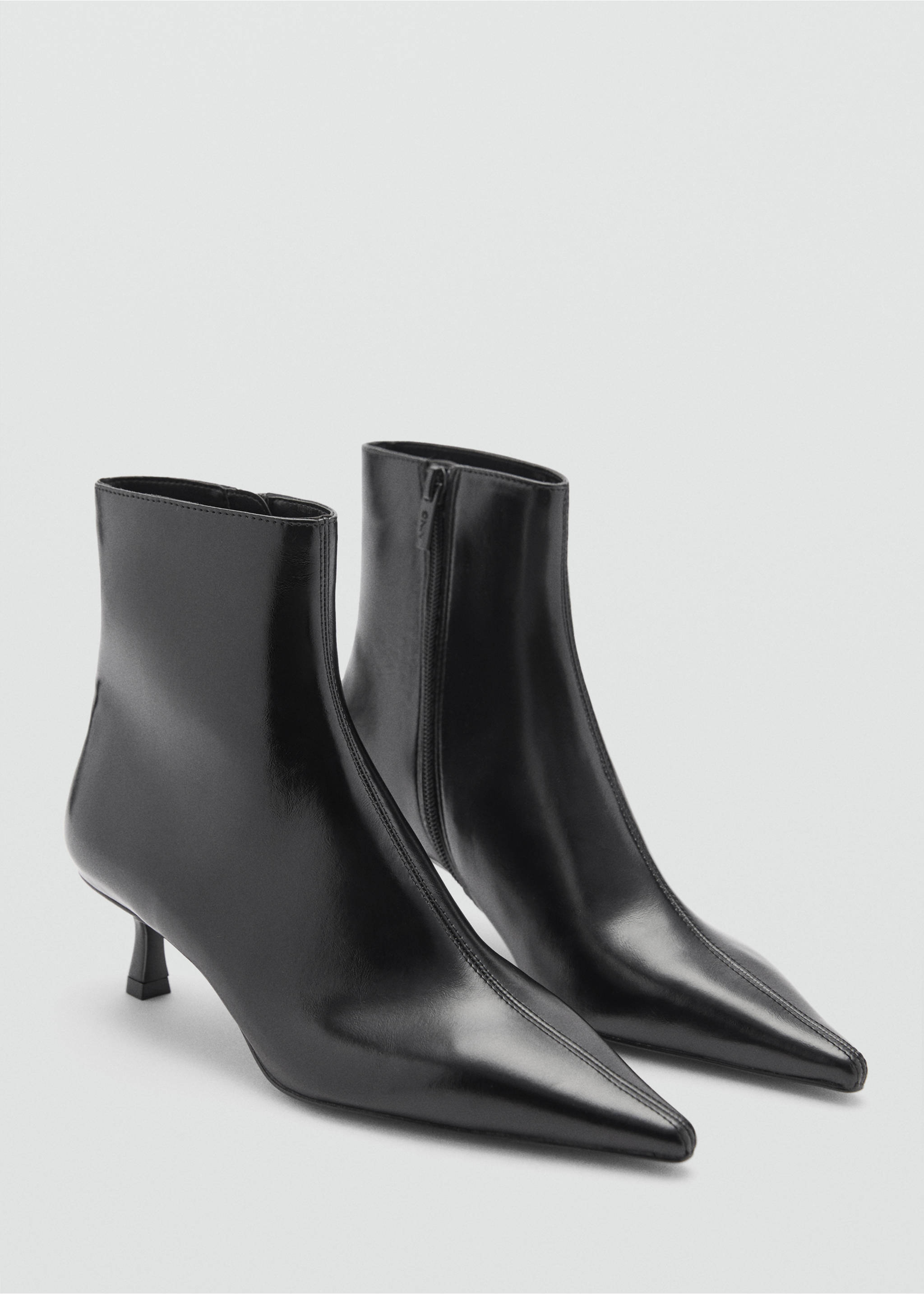 Kitten heel ankle boots - Medium plane, Black. Ref: 77027121-00.