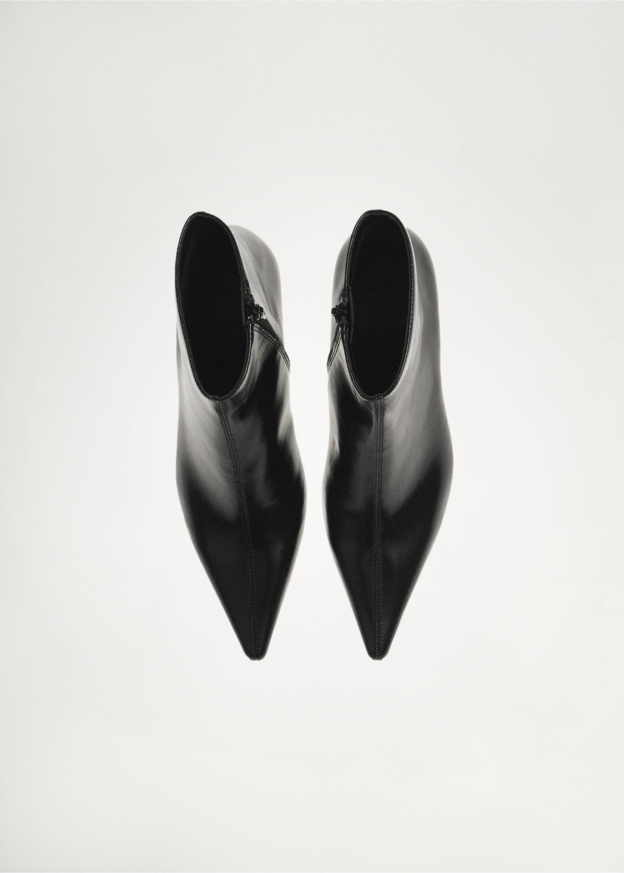 Kitten heel ankle boots - Details of the article 6, Black. Ref: 77027121-00.