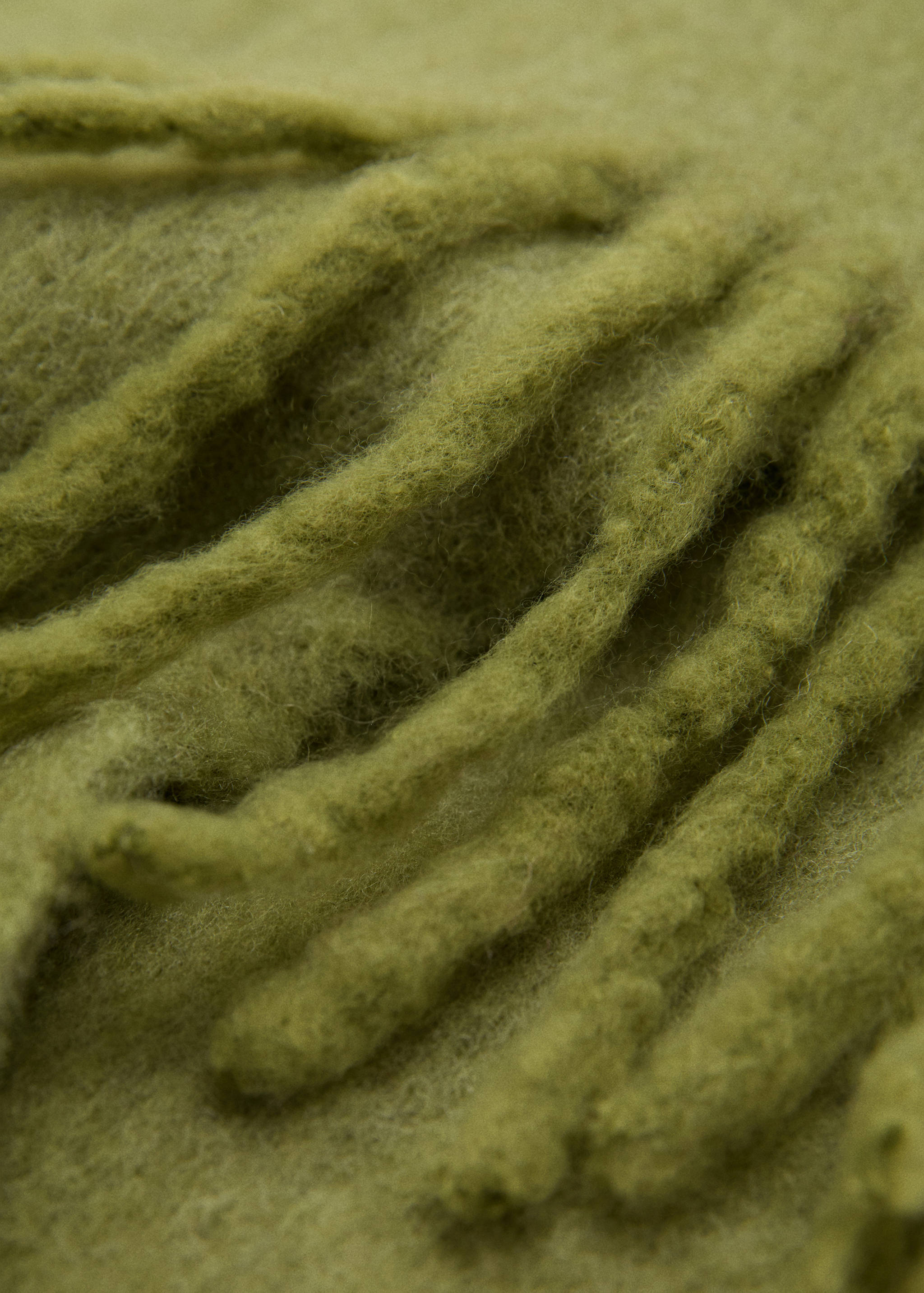 Wool-blend scarf with fringes - Medium plane