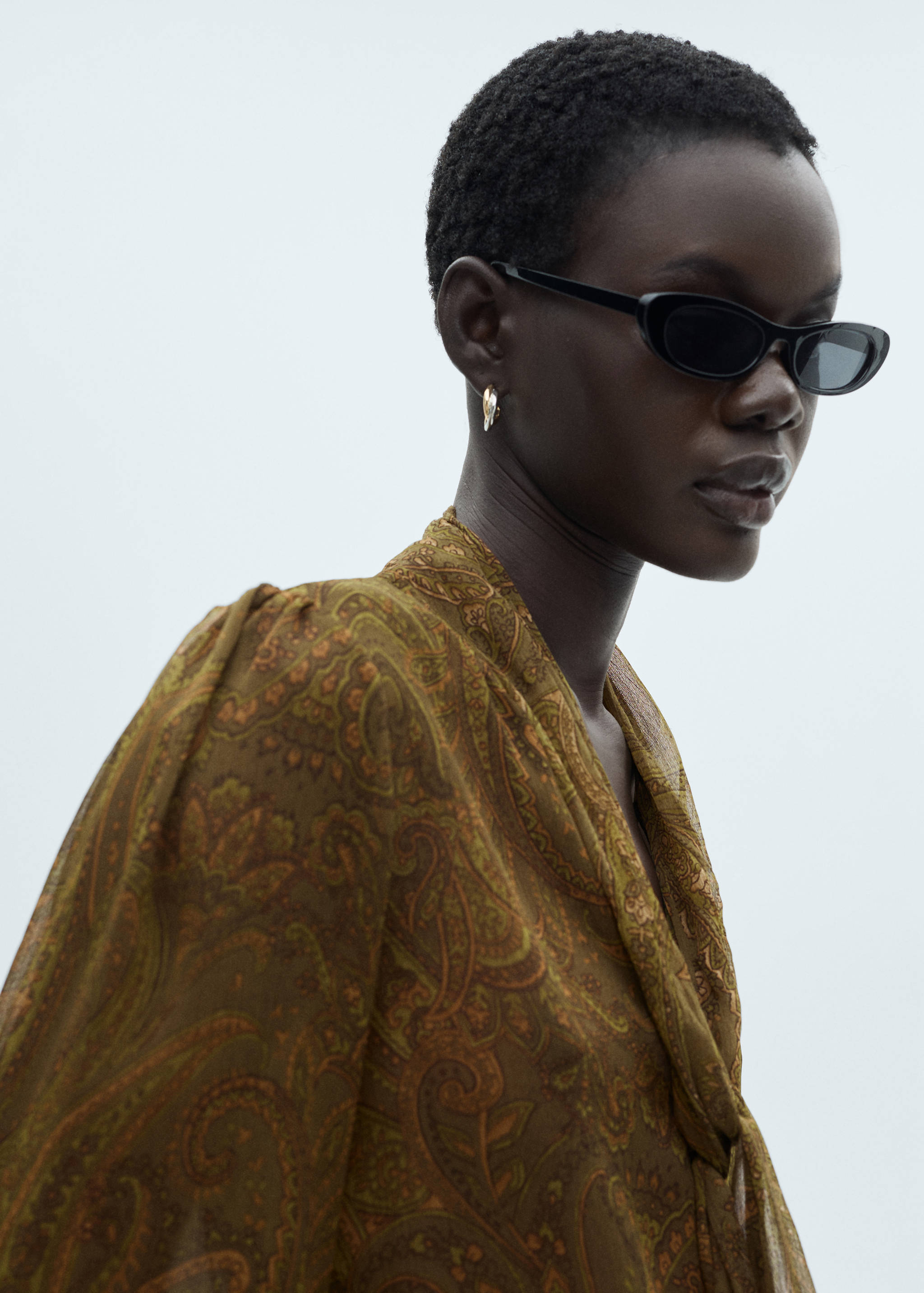 Bow printed blouse - Details of the article 1