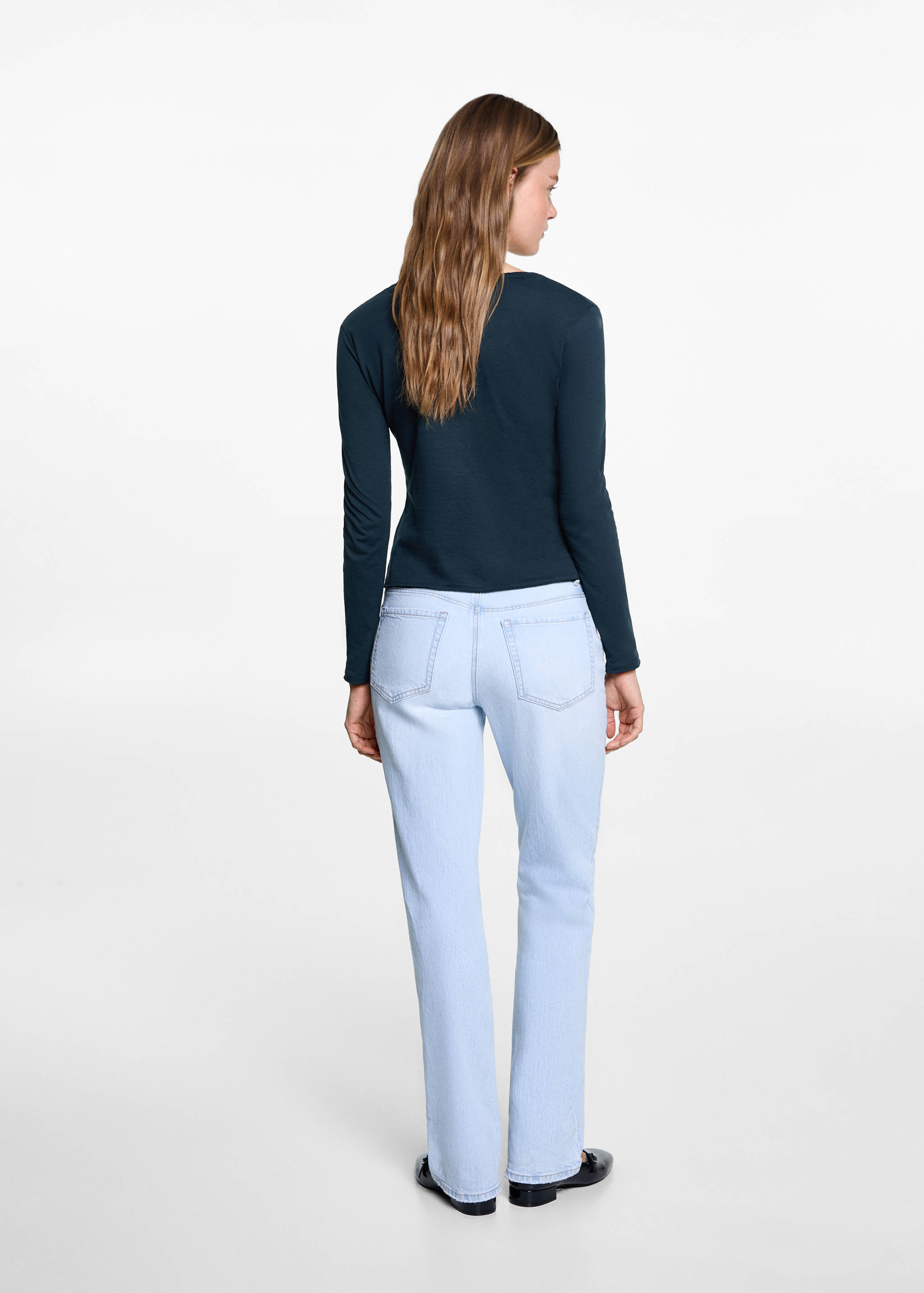 Buttoned long sleeve t-shirt - Reverse of the article