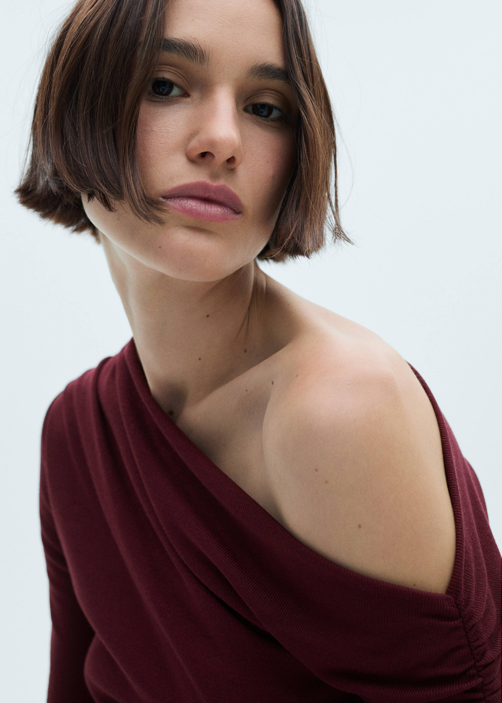 T-shirt asymétrique drapé - Détail de l'article 1