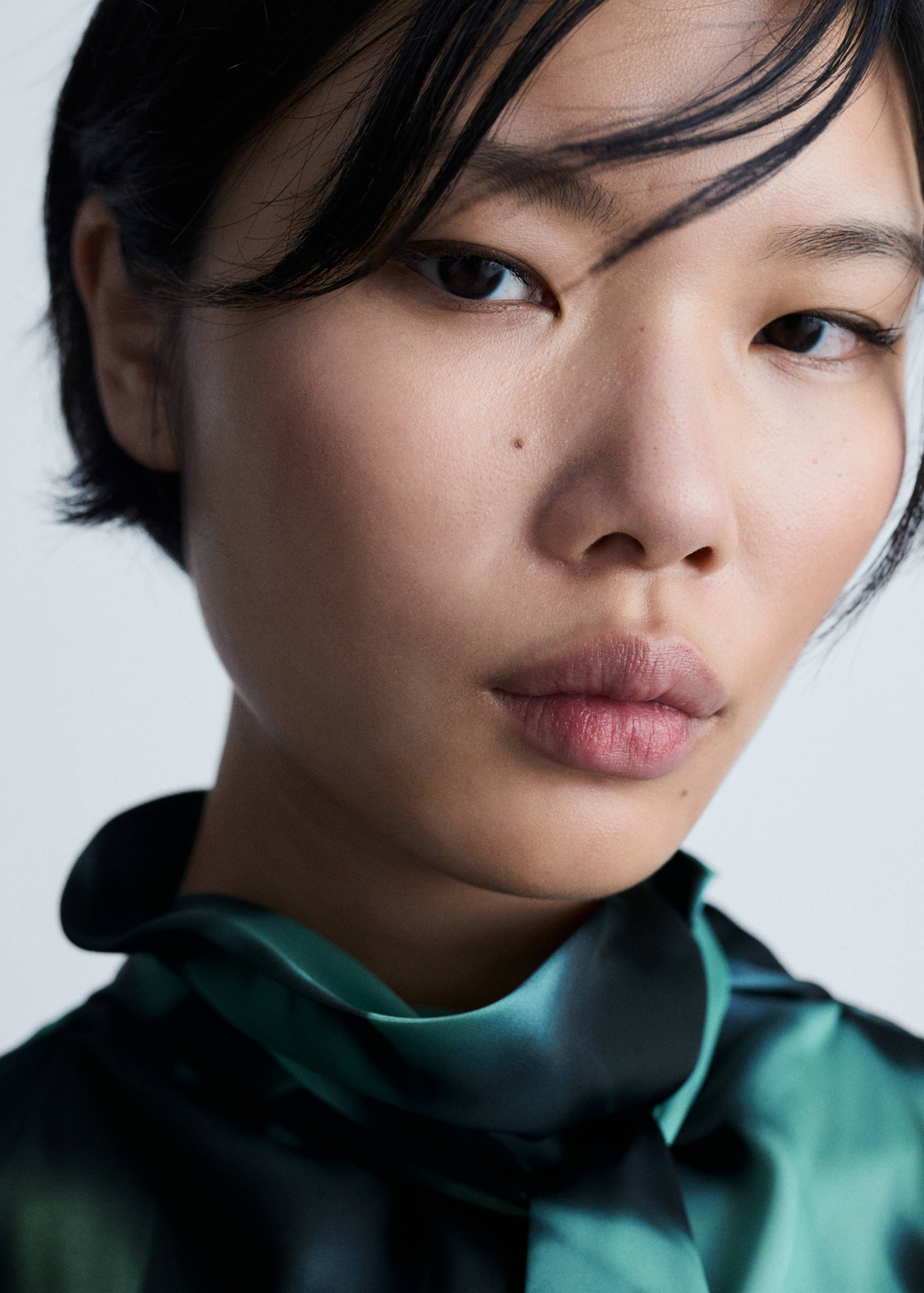 Printed blouse with bow - Details of the article 1