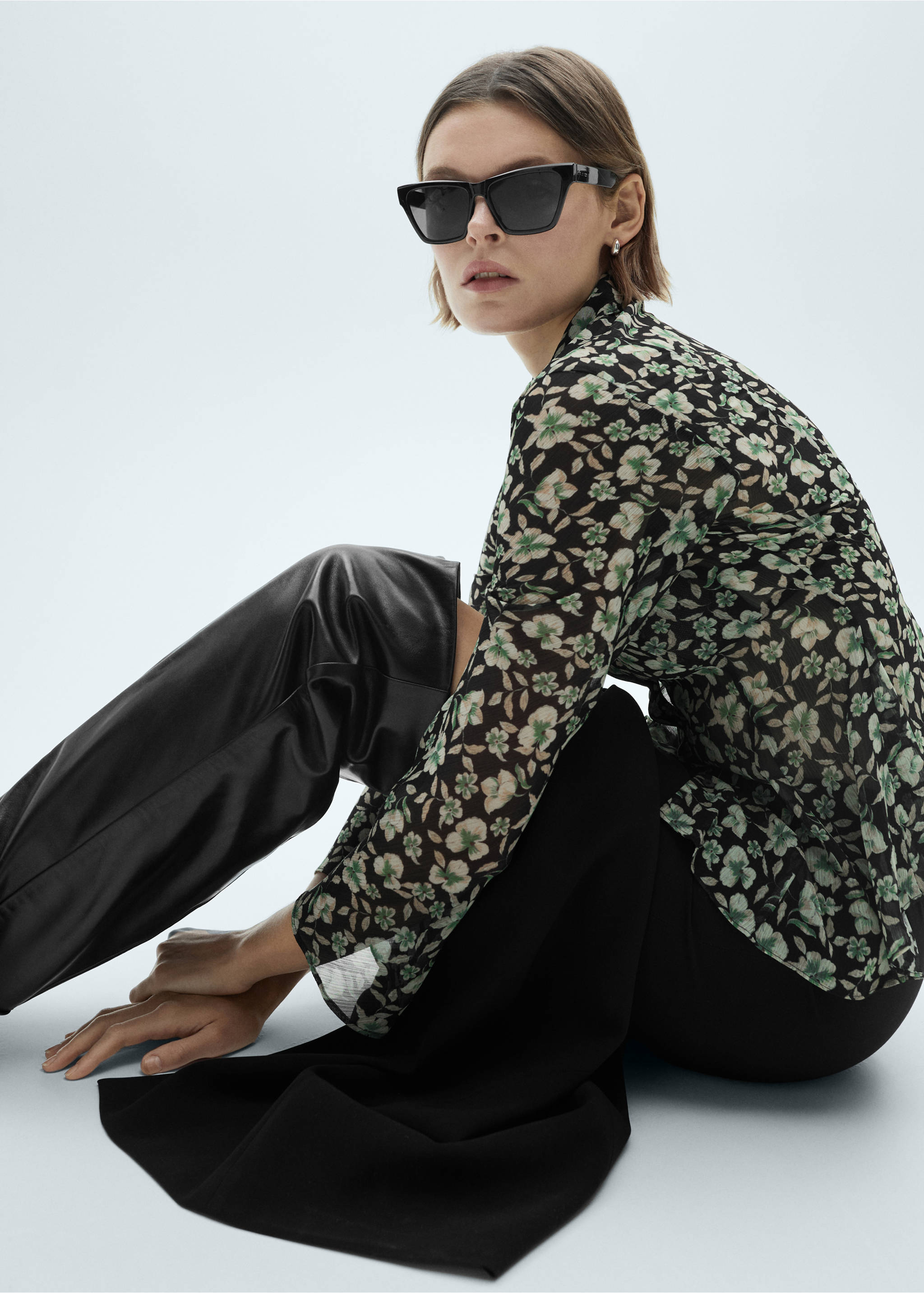 Black floral print shirt with long sleeves and a high neckline, Black. Ref: 77027722-00.