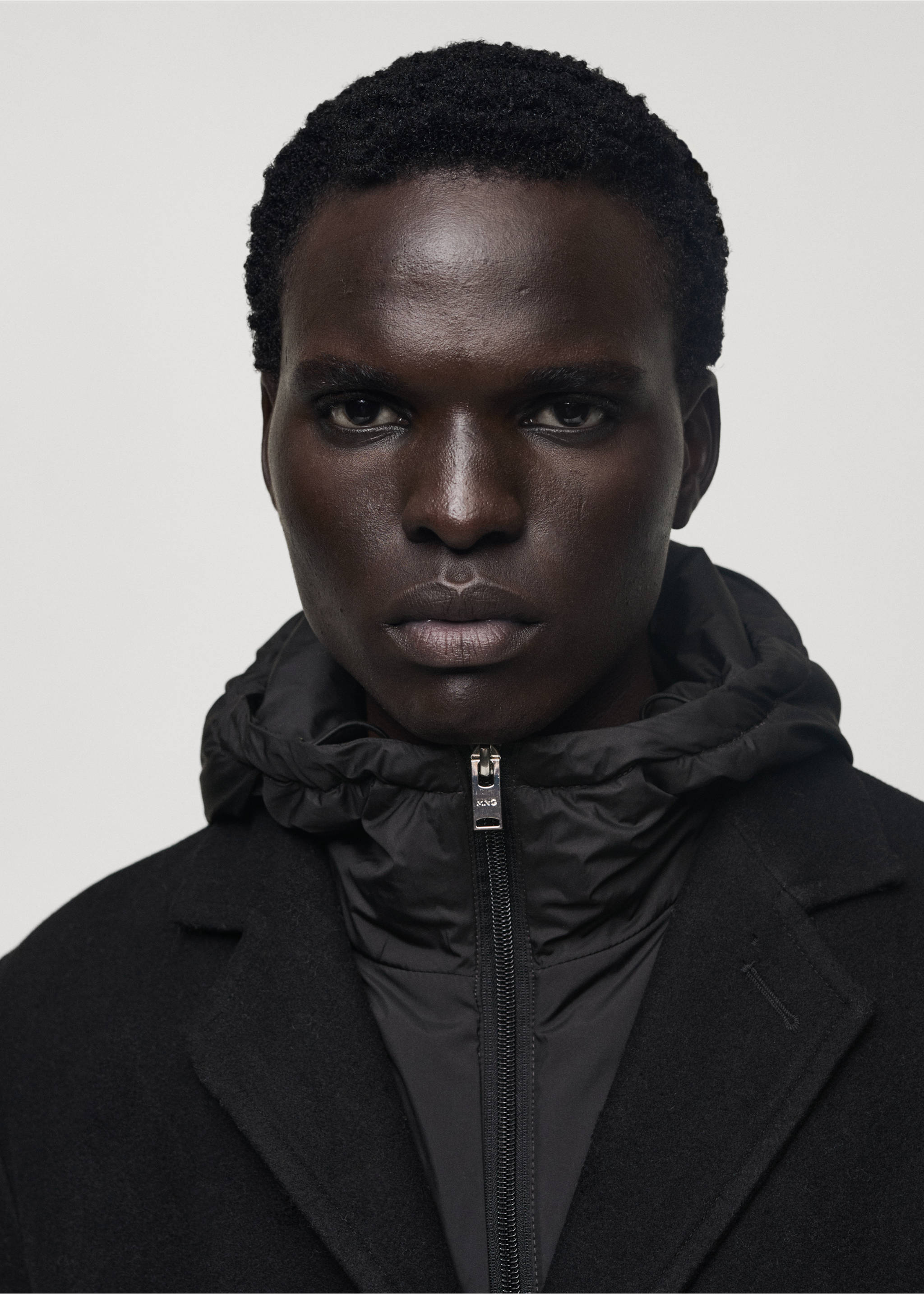 Wool coat with quilted interior hood - Details of the article 1, Black. Ref: 77027917-00.
